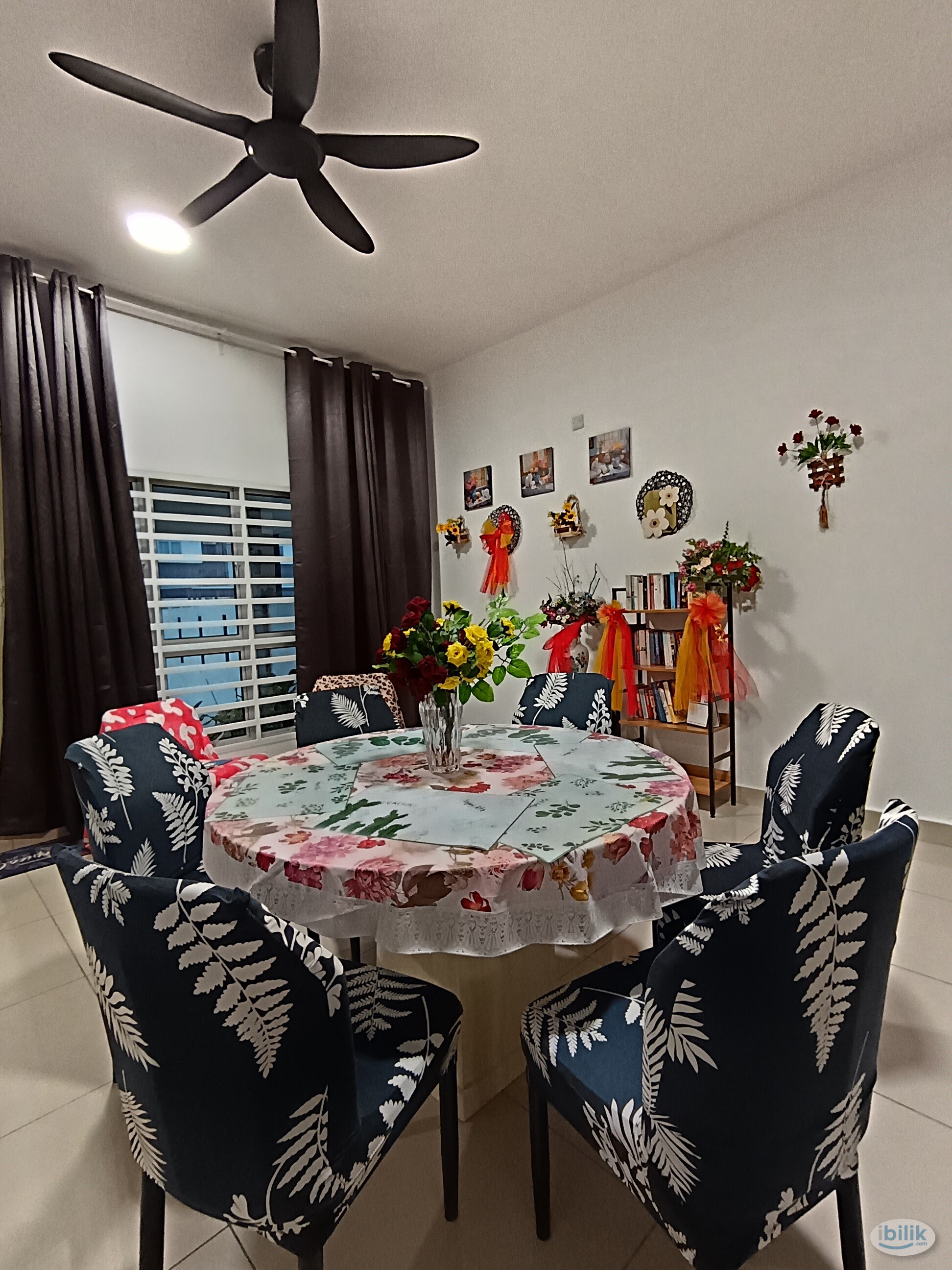 Next to Perodua HQ Middle Room at Serendah, Rawang (Queen bed,+ - Image 3