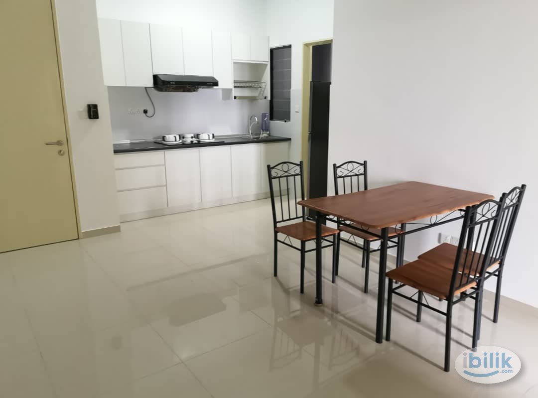 Female Master Room at The Hamilton, Wangsa Maju Private Walkway to LRT - Image 3