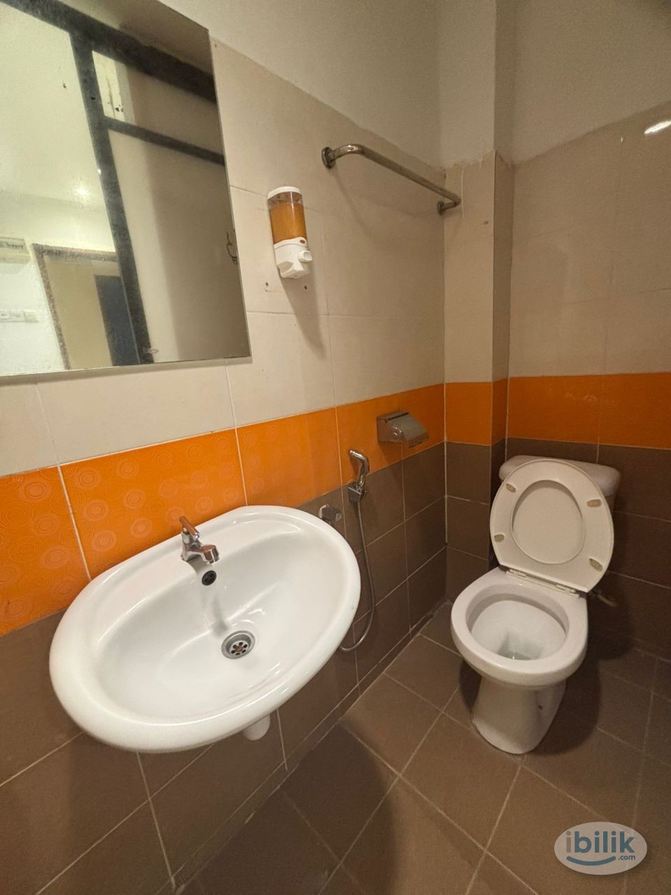 Room for rent 5 min walk to MRT🚶💨 kajang. 0 deposit Immidiately Move in✨ - Image 4