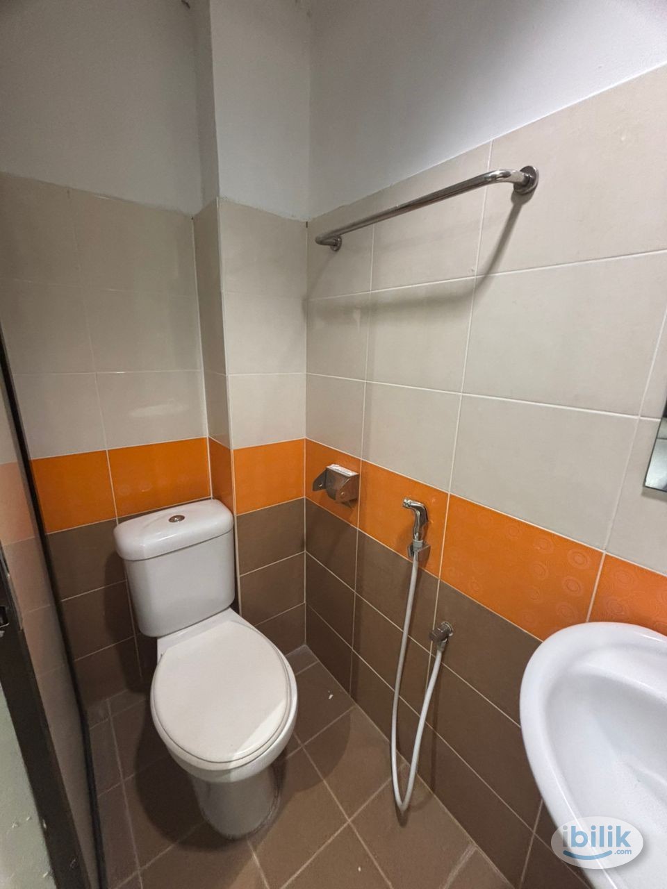 Super Convinience room in stadium Kajang💯, 0 deposit 7 min walk to MRT Kajang ‼️💥 - Image 4