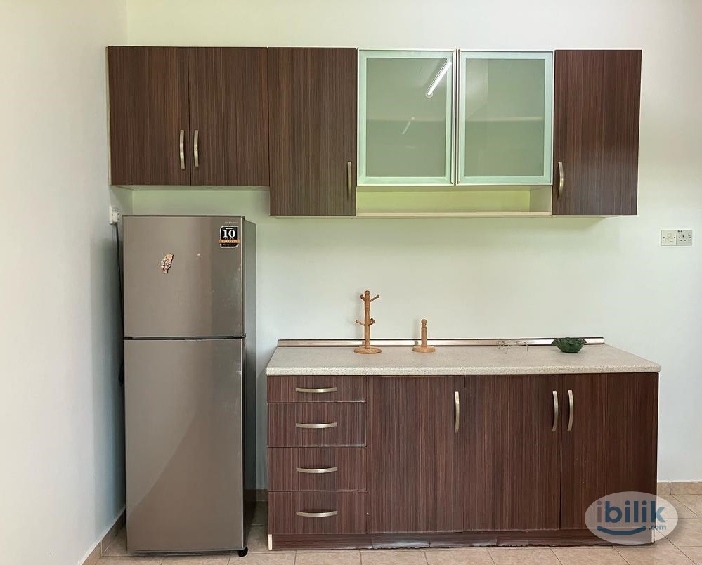 Fully Furnish middle room (utilities included) with attach private bathroom in Ipoh Garden (Bercham / Tambun) - Image 1