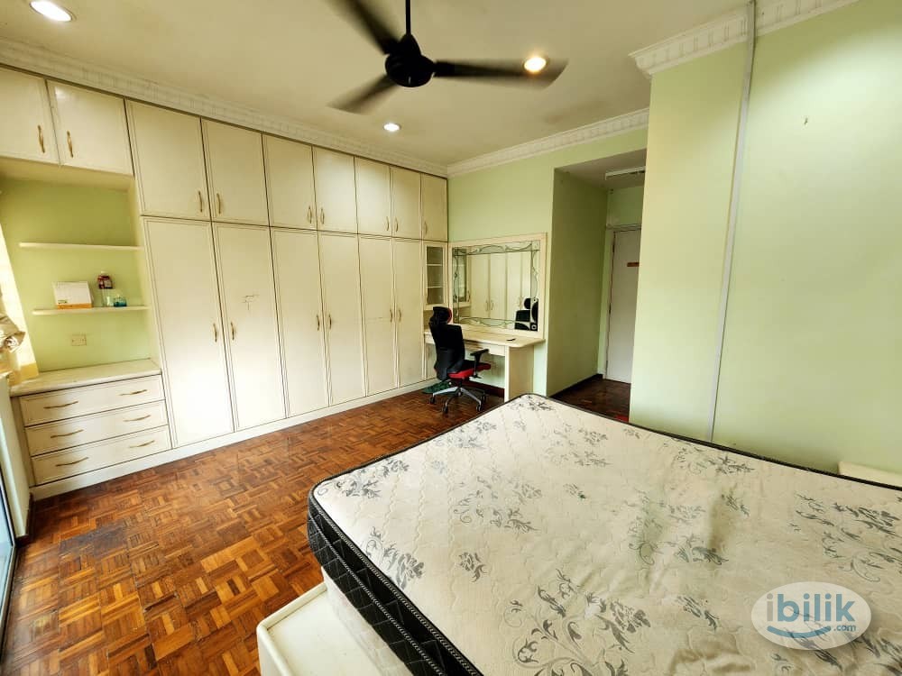 [ Private Bathroom | Zero Deposit ] ❤️‍🔥 Gated Landed House Master Room at Wawasan Puchong ‼️ - Image 3