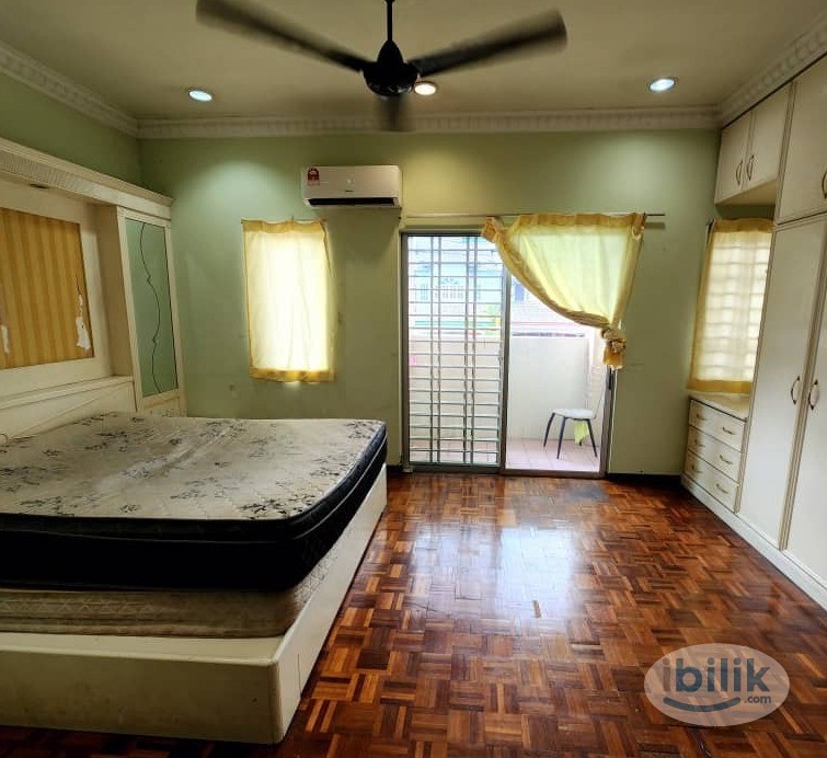 [ Private Bathroom | Zero Deposit ] ❤️‍🔥 Gated Landed House Master Room at Wawasan Puchong ‼️ - Image 1