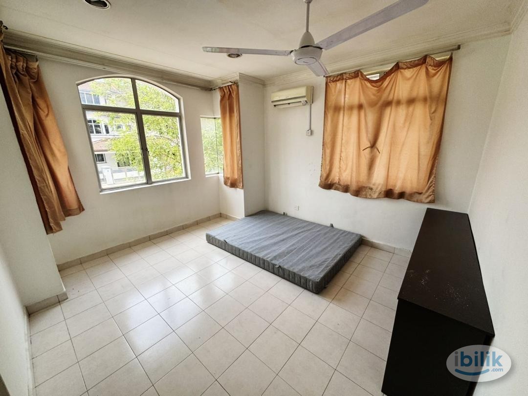 🎈 SUPER SPACIOUS MASTER ROOM 🎈at Bukit Rahman Putra, Sungai Buloh 🥰 MOVE IN IMMEDIATELY 🚀 - Image 1