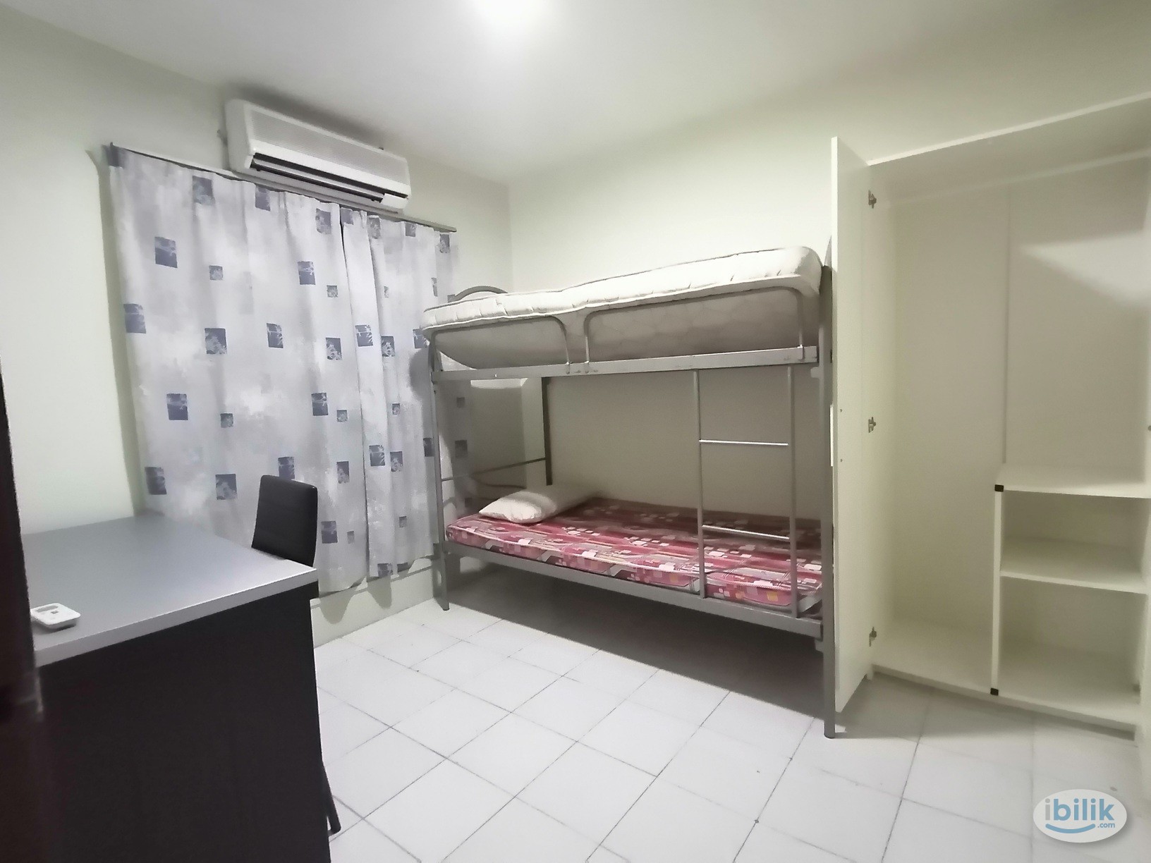 All Inclusive Room with FREE Carpark - Image 1