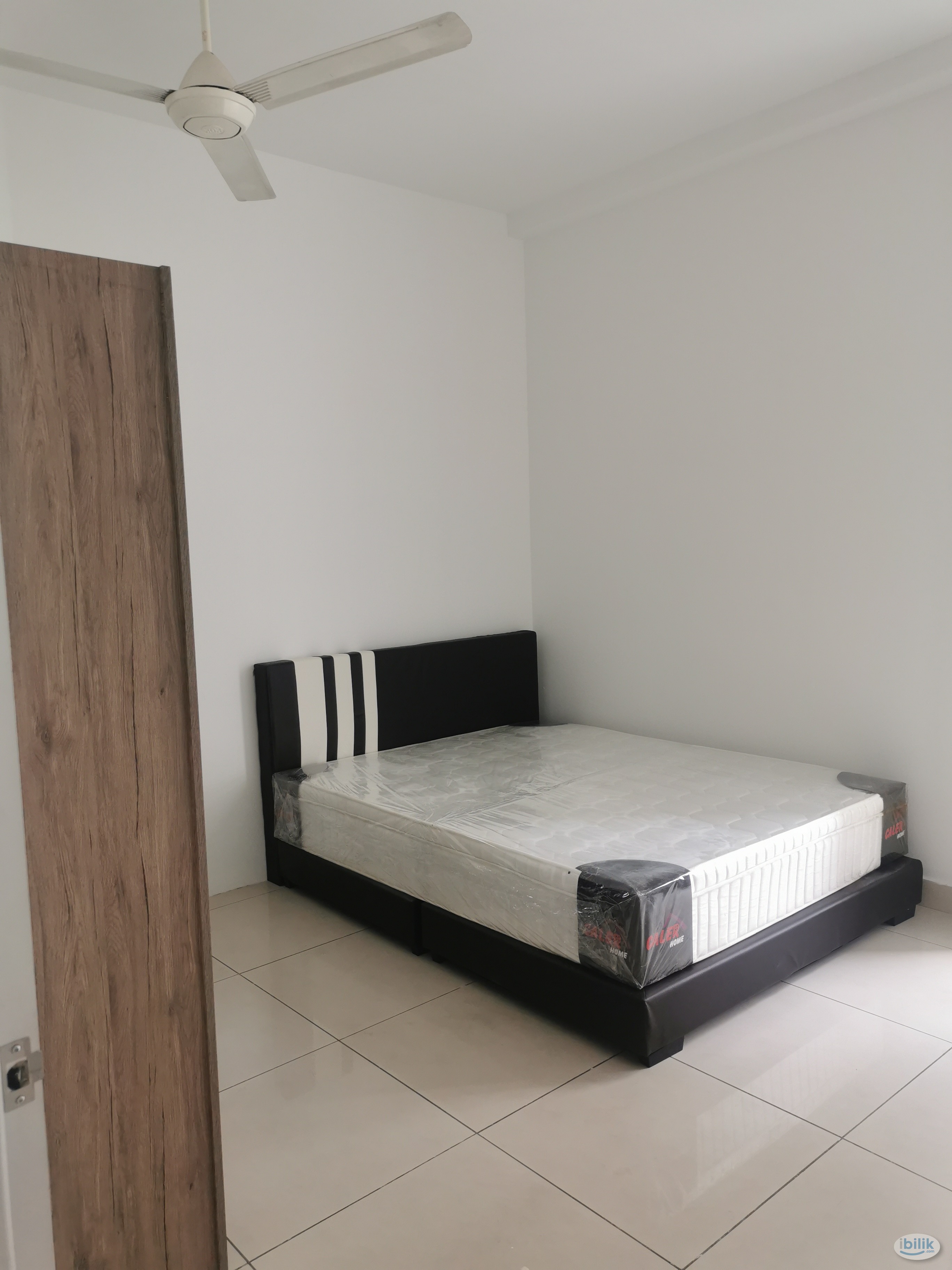 Middle Room at Zenith Residences, Kelana Jaya - Image 2