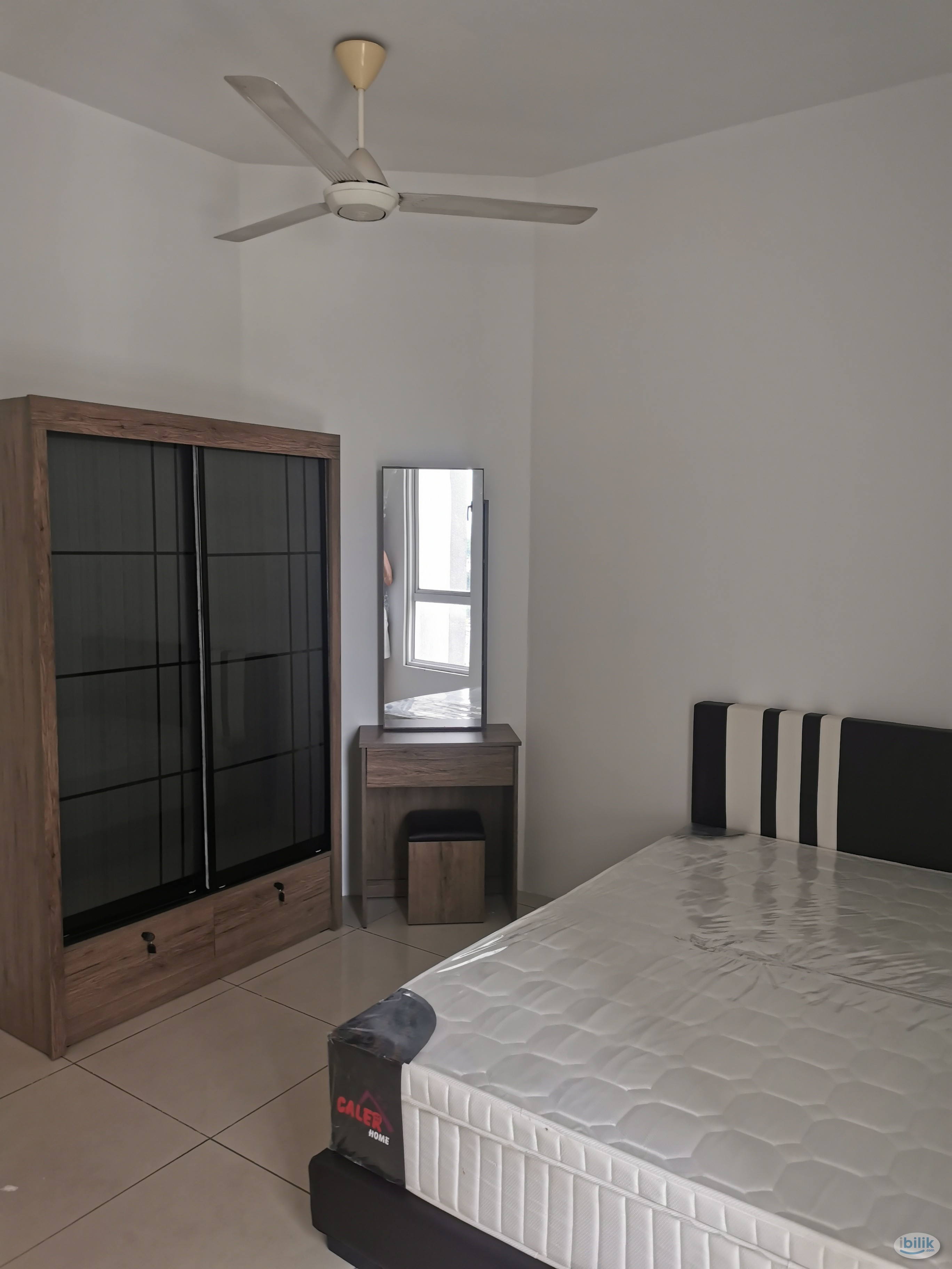 Middle Room at Zenith Residences, Kelana Jaya - Image 3