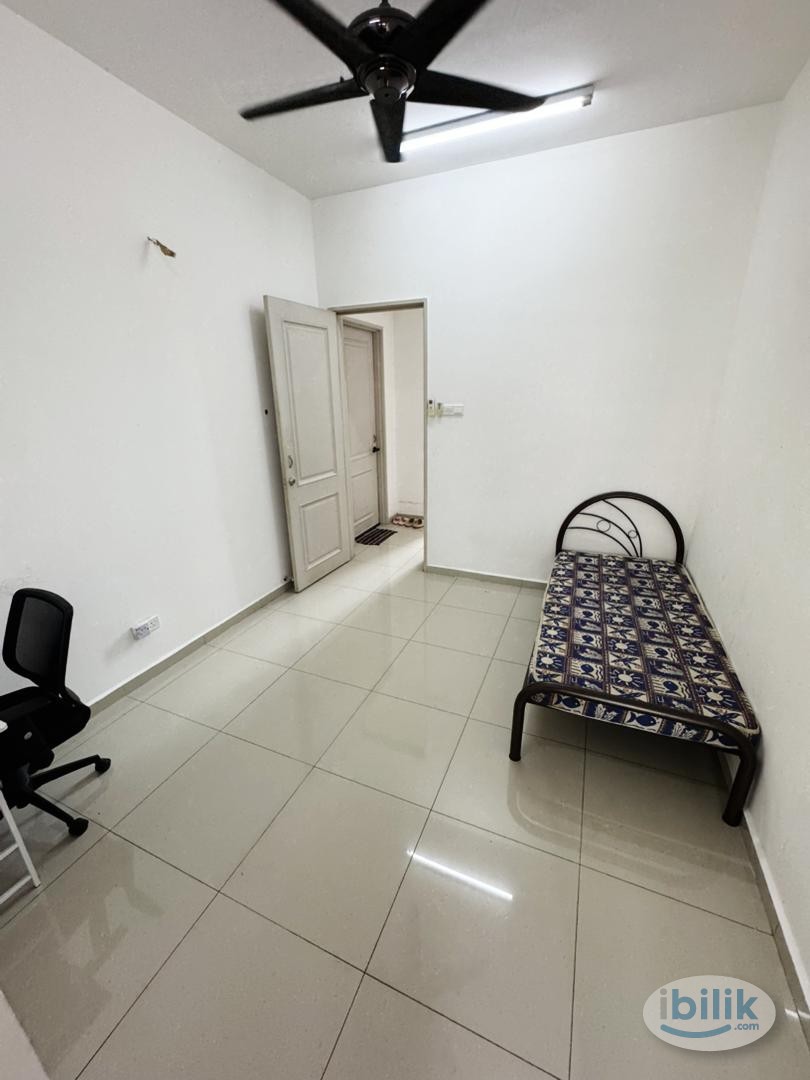 🌟ZERO DEPOSIT ATTACHED BATHROOM MIDDLE ROOM at Bandar Botanic Klang - Image 2