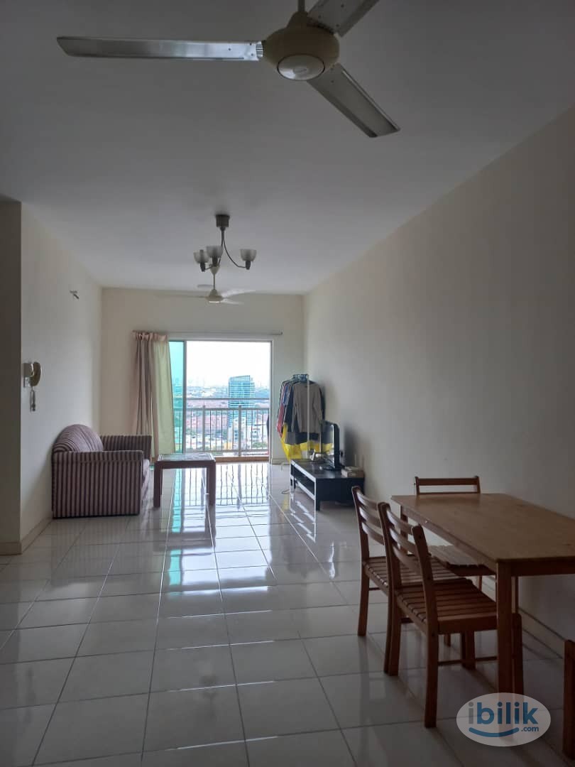*NO PARTITION all MALE* Middle Room at Metropolitan Square, Damansara Perdana - Image 1