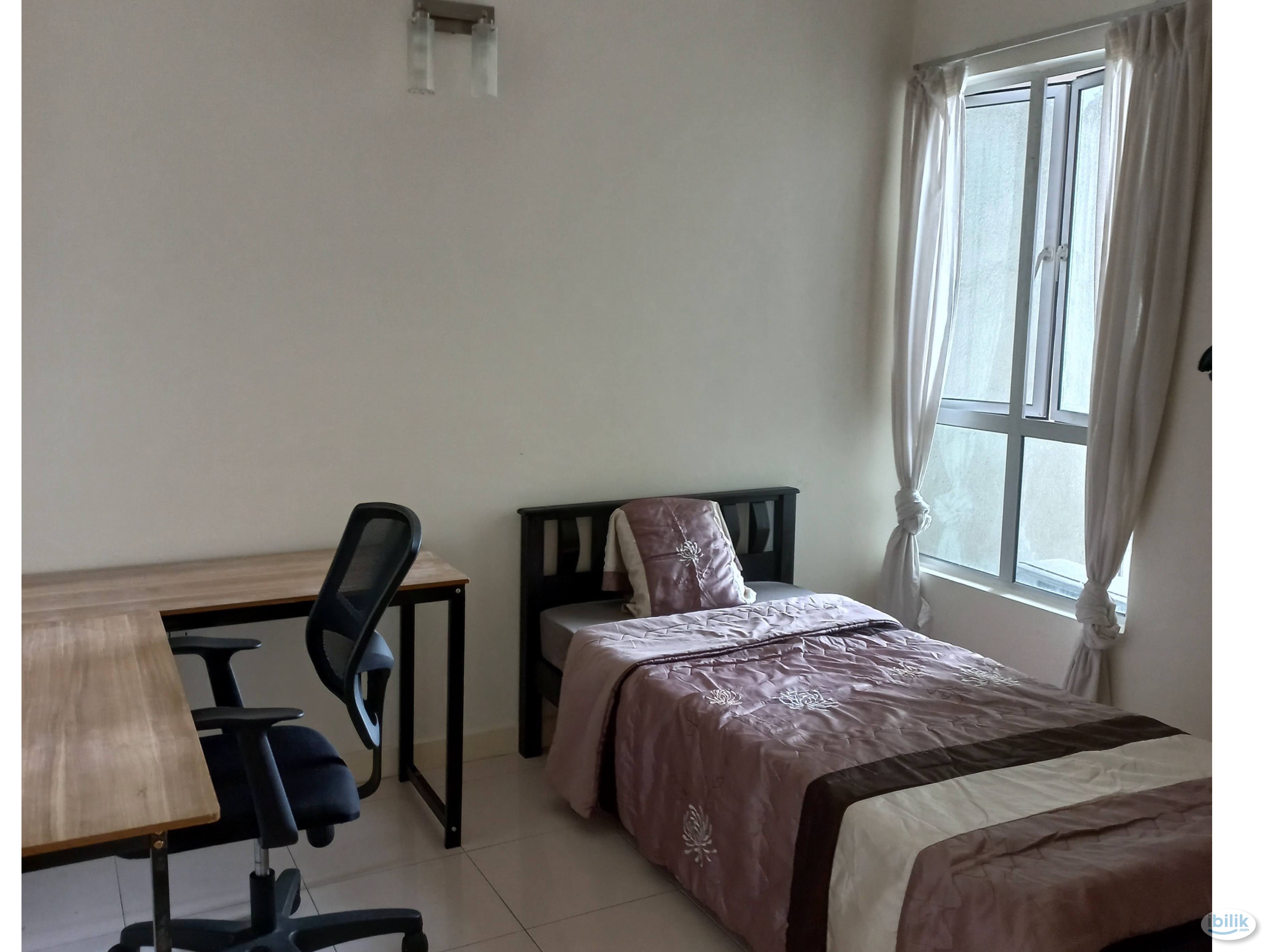 *NO PARTITION all MALE* Middle Room at Metropolitan Square, Damansara Perdana - Image 5
