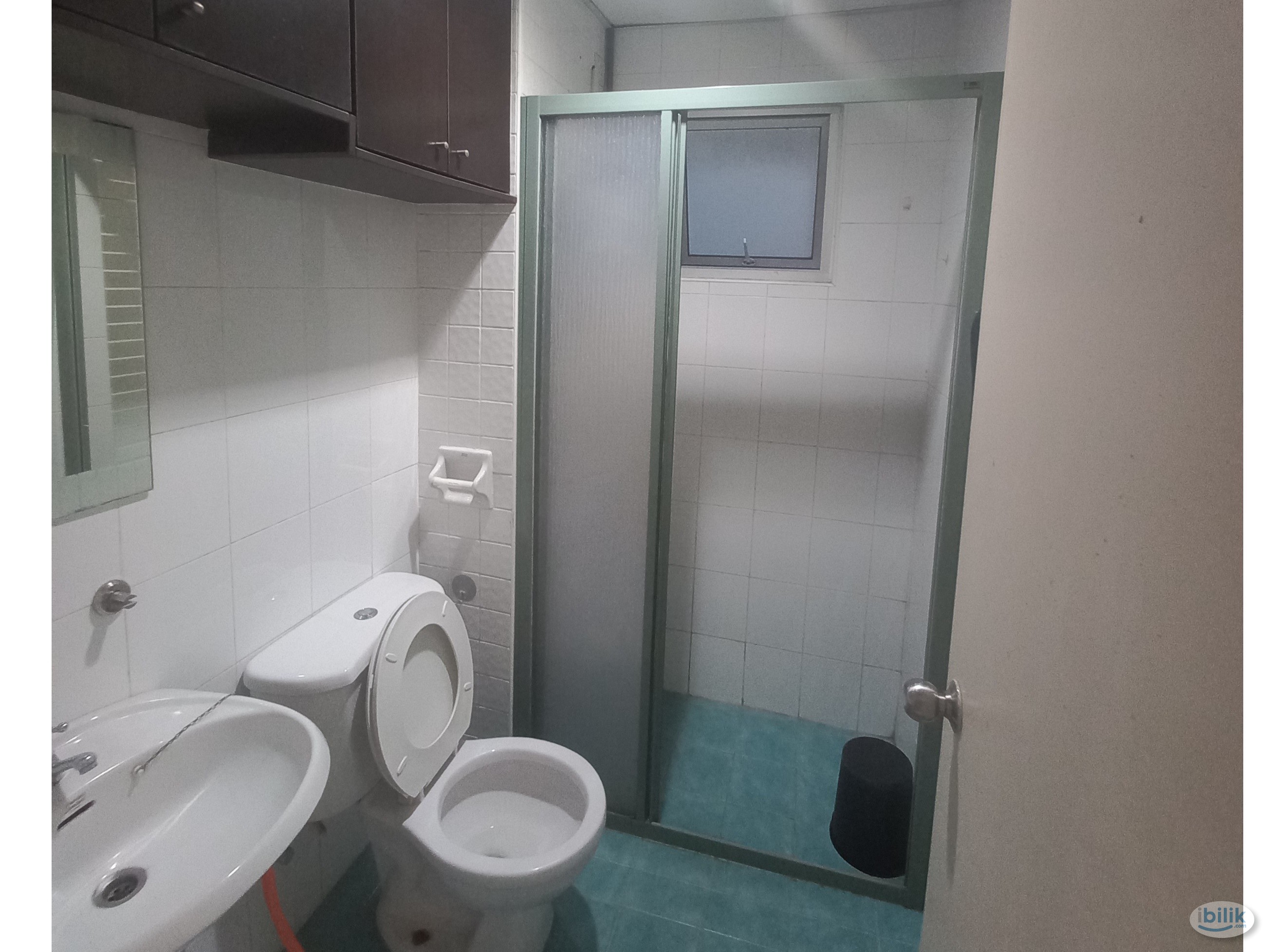 *NO PARTITION* Middle Room at Metropolitan Square, Damansara Perdana - Image 1