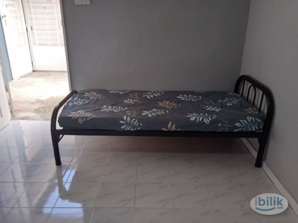 Single Room at Sungai Udang, Melaka - Image 1