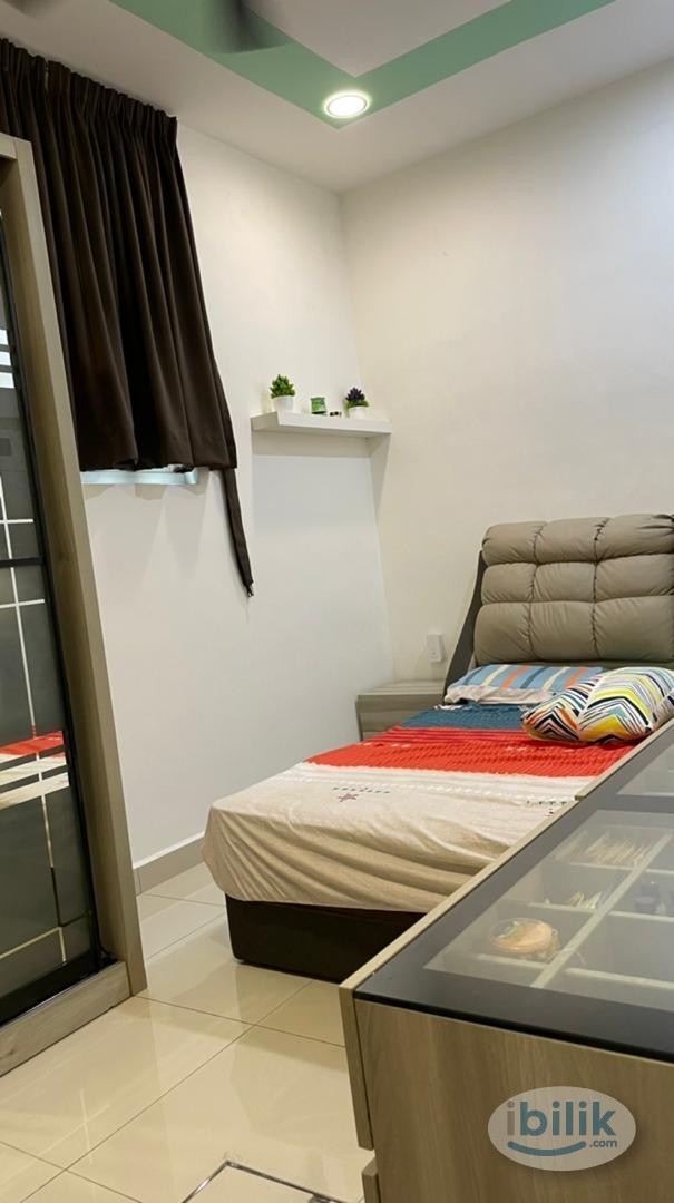 Middle Room at Cyberjaya, Selangor - Image 3