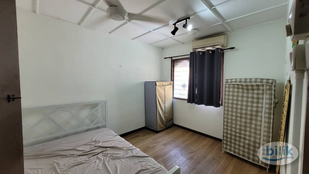 Female Unit👩🏻‍🦰👩🏻‍🦱👱🏻‍♀️ Comfort Room for Rent 🏡🛌SS 17 Subang Jaya 5 Walking Distance SS15 LRT🚉 - Image 1