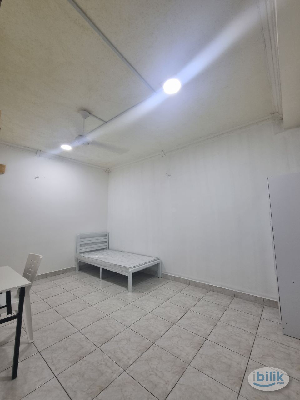 LOCAL MALAYSIANS ONLY huge rooms at Bandar Utama 🤍 Free WiFi - Image 4