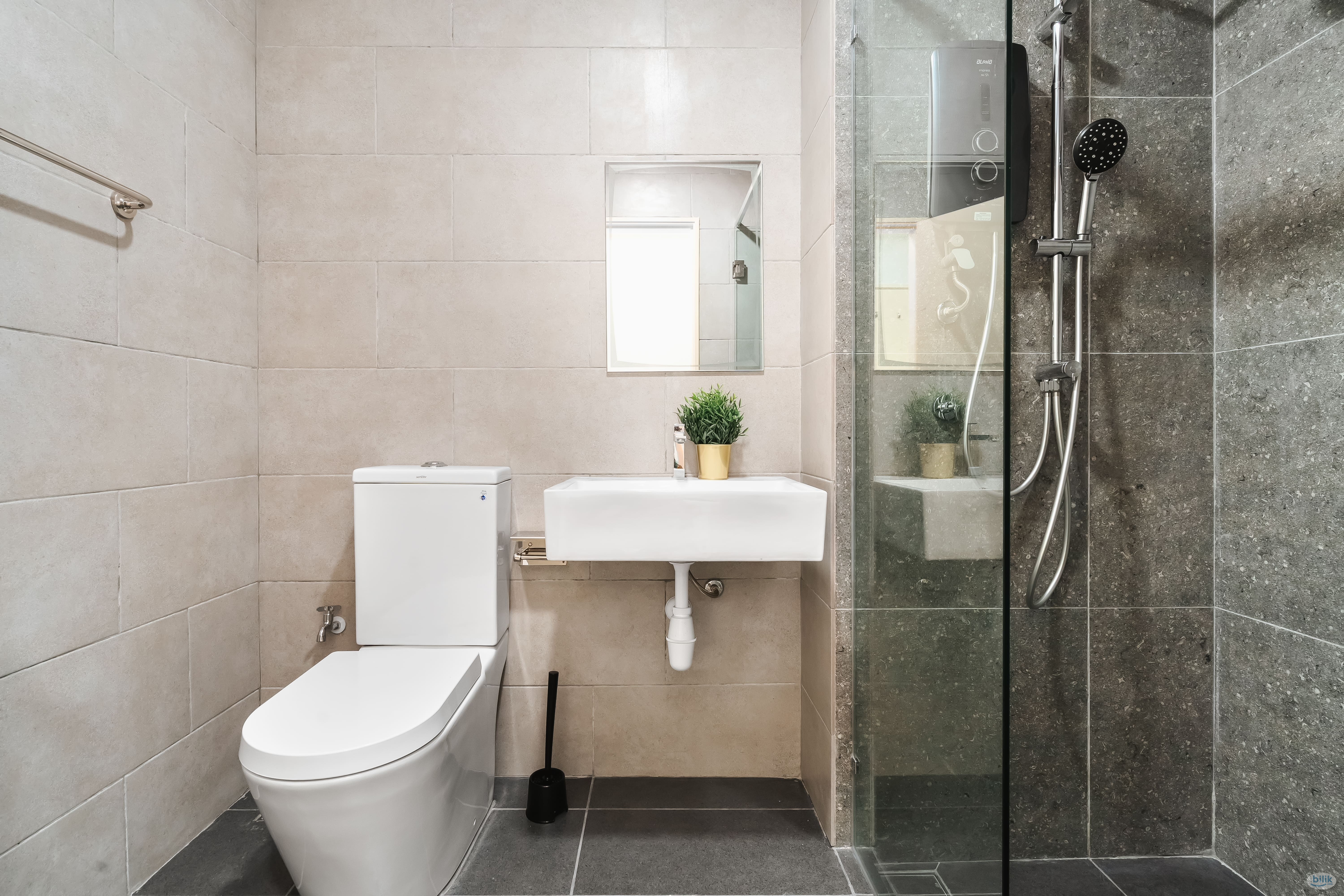 Premium Exclusive Medium Room with Interior Design Fully Furnished Meta City - Image 1
