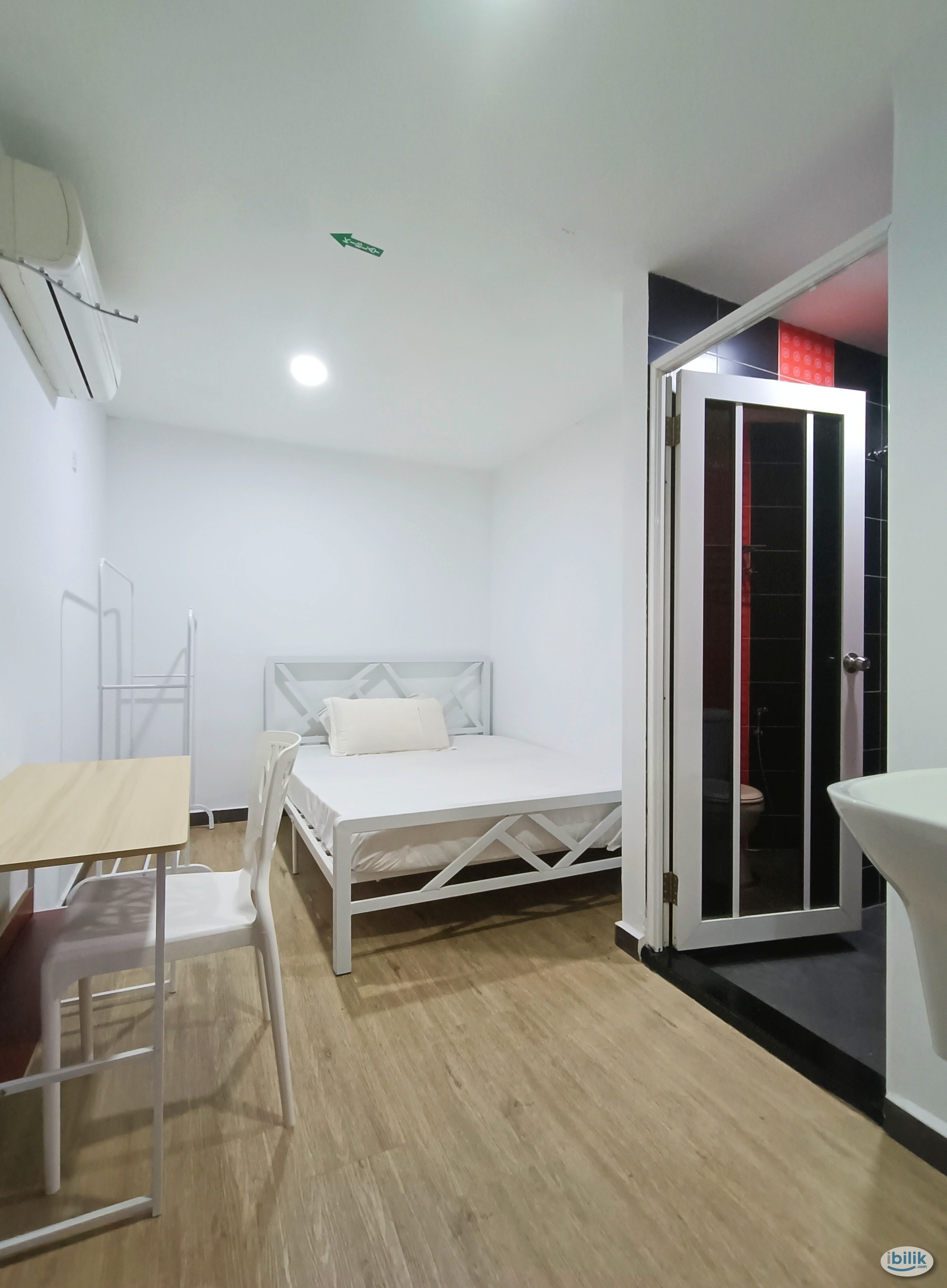 PROMO ZERO DEPO 🌙 Near to Kelana Jaya LRT 🚶 Room Rent at SS4 - Image 1