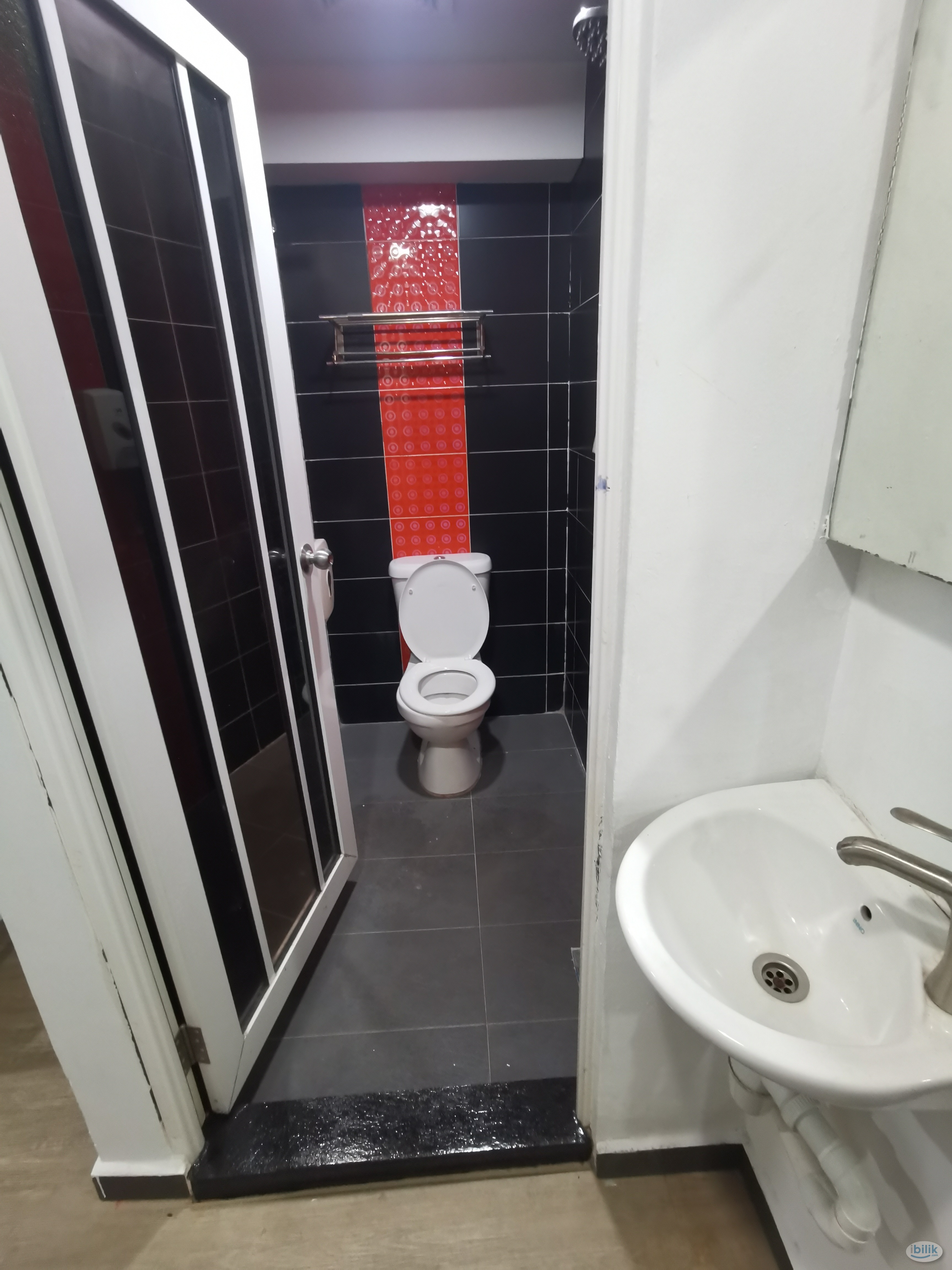 PROMO ZERO DEPO 🌙 Near to Kelana Jaya LRT 🚶 Room Rent at SS4 - Image 5