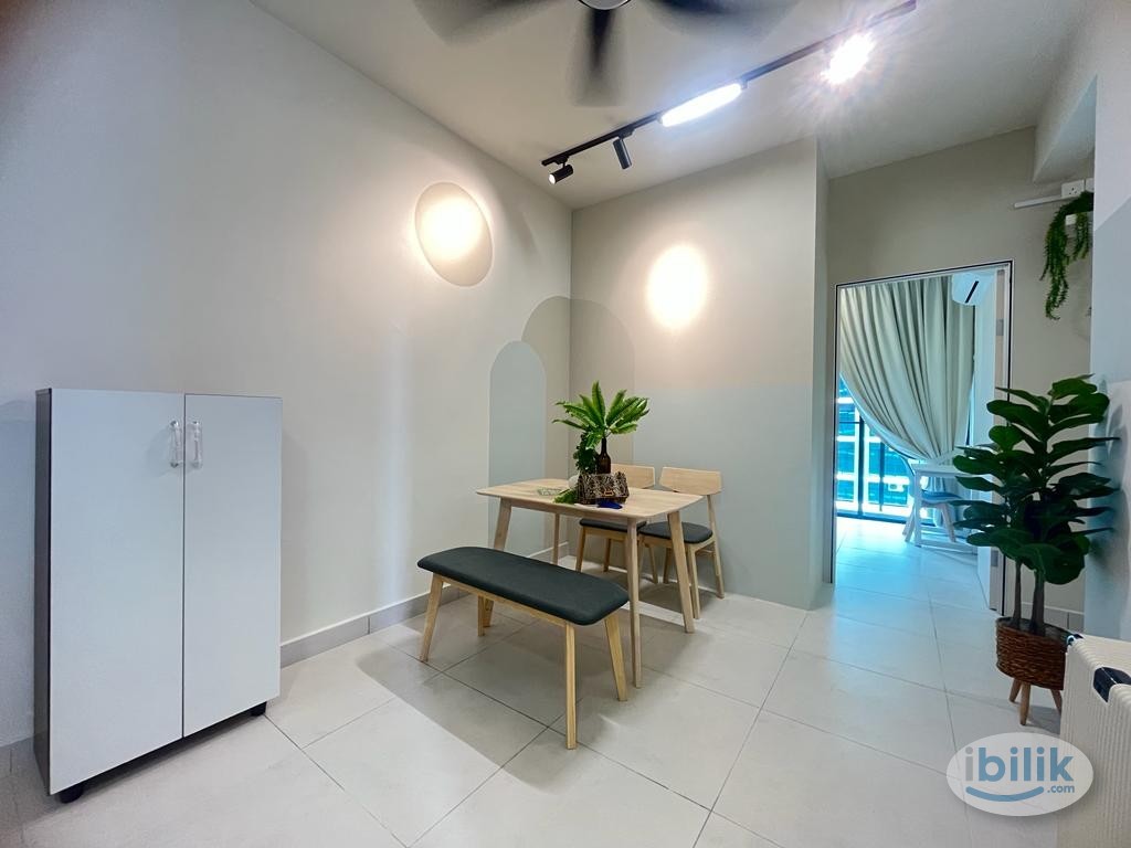 🏫 Majestic Maxim Medium Room 🚪 Doorstep Grocery & Food Court 🍴 4 min 🚗 UCSI University 📚。.. - Image 4