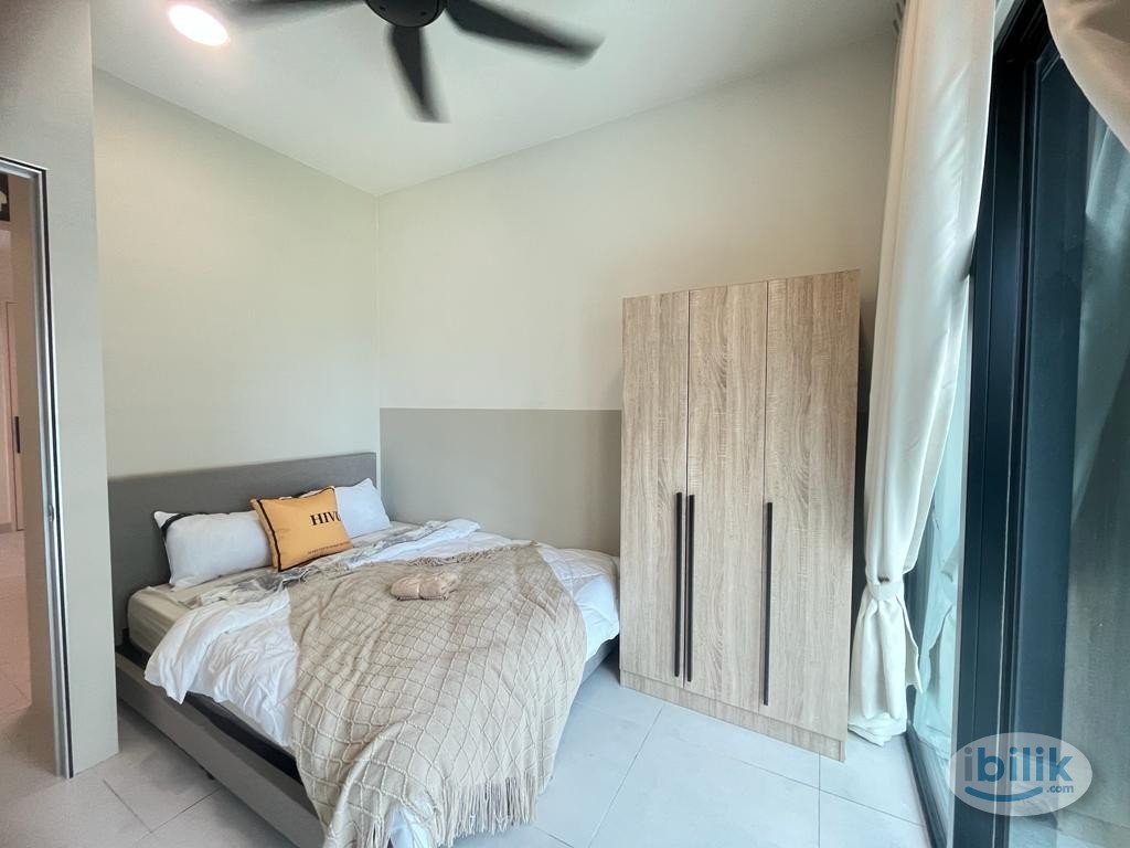 🏫 Majestic Maxim Medium Room 🚪 Doorstep Grocery & Food Court 🍴 4 min 🚗 UCSI University 📚。.. - Image 2