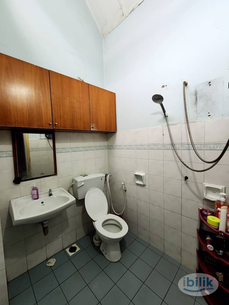 ✅✨Low Depost, Middle Room for rent at Taman Wawasan, Puchong, 🚗5min drive to puchong jaya, bandar puteri, setia walk - Image 2