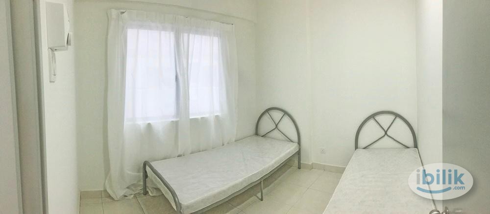 Furnished Sharing Middle Room @ Suria Rafflesia, Setia Alam - Image 3