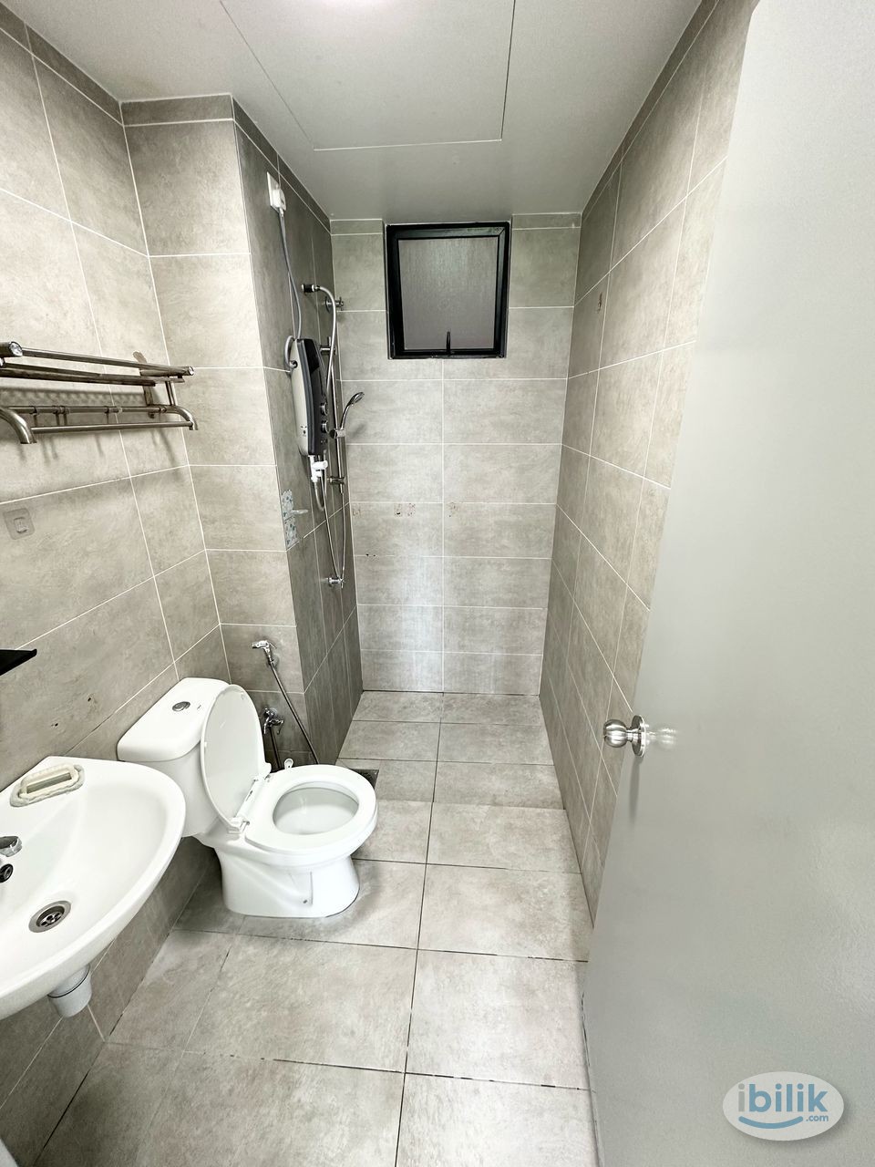 Master Room at Mizumi Residences, Kepong - Image 2