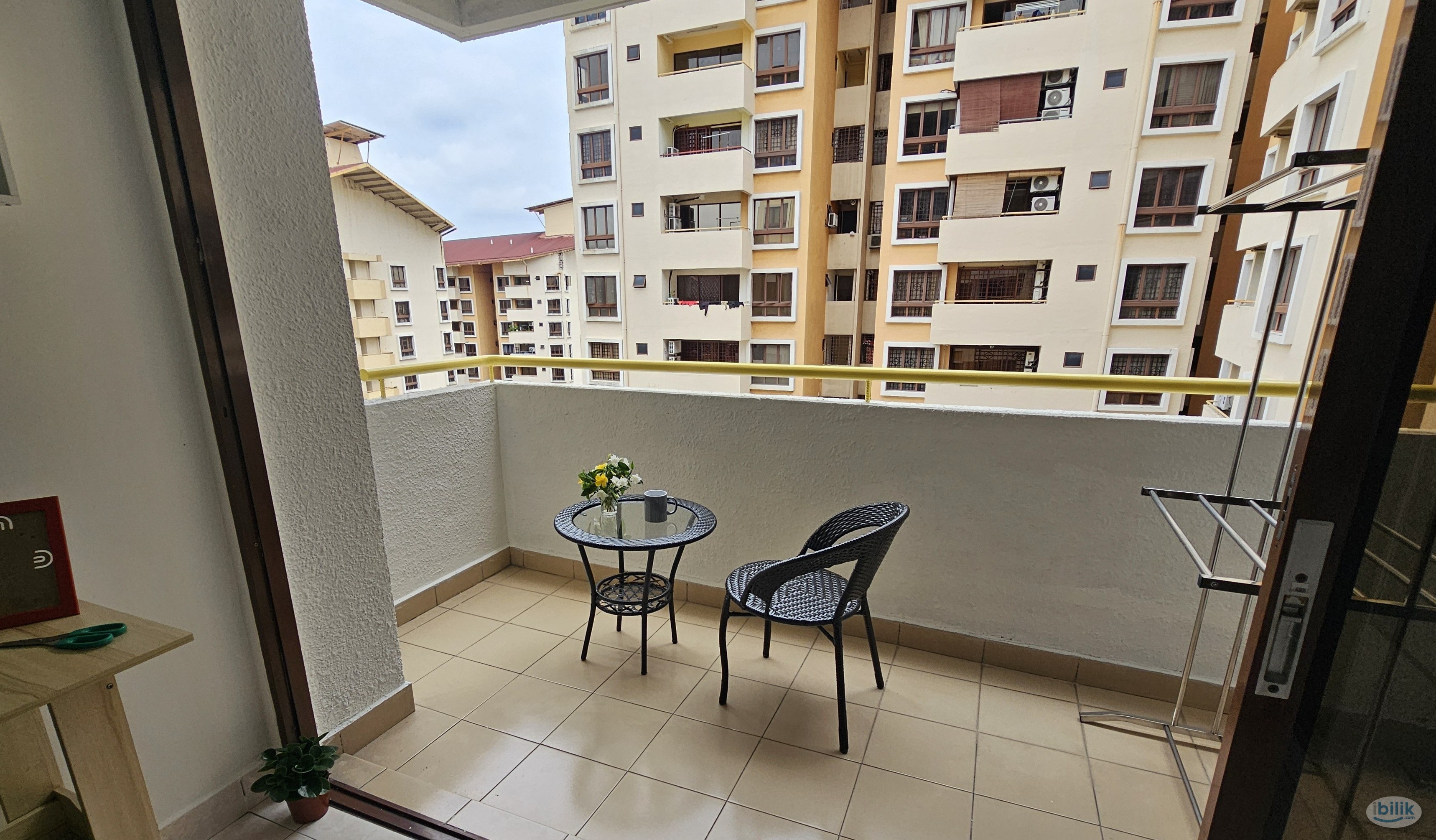 [Female ONLY] Middle Room with Private Patio at Palm Spring, Kota Damansara - Image 3