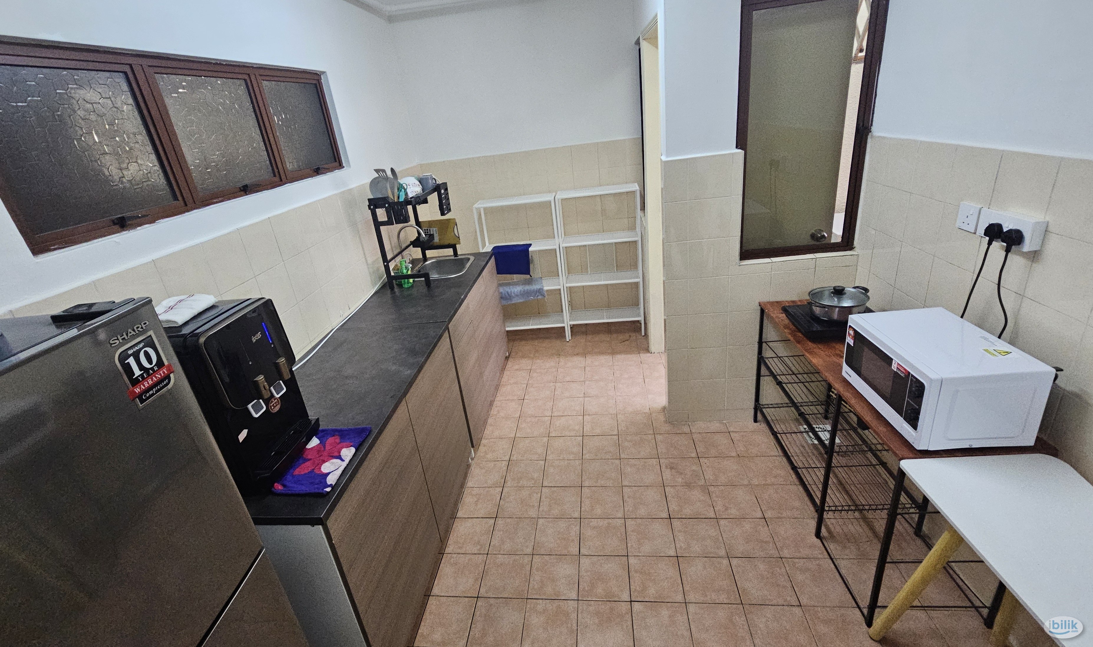[Female ONLY] Middle Room with Private Patio at Palm Spring, Kota Damansara - Image 4