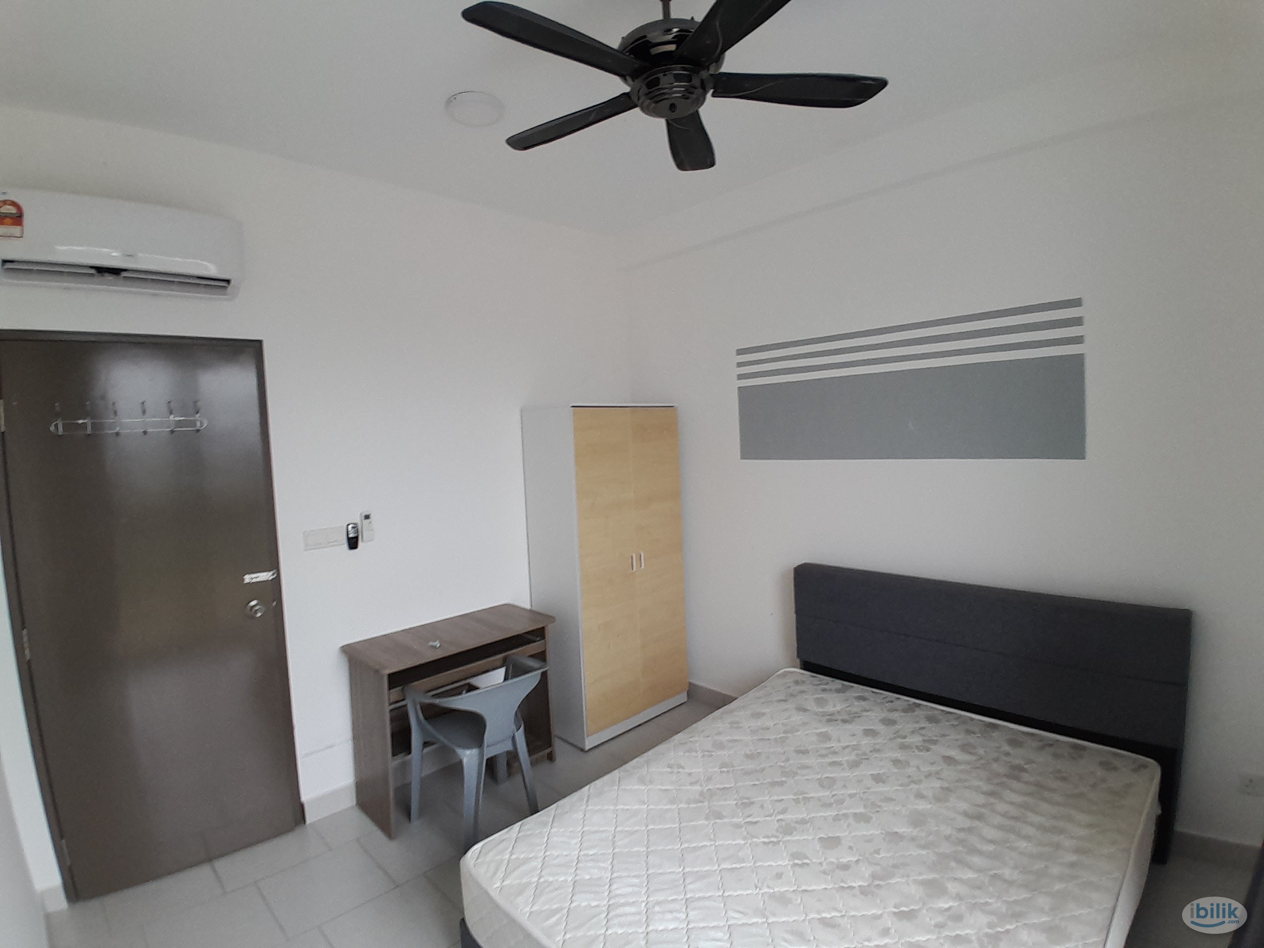 [Astetica Residence] Middle Room with Aircond Near KTM Serdang, The Mines Mall, Balakong🏠 - Image 2