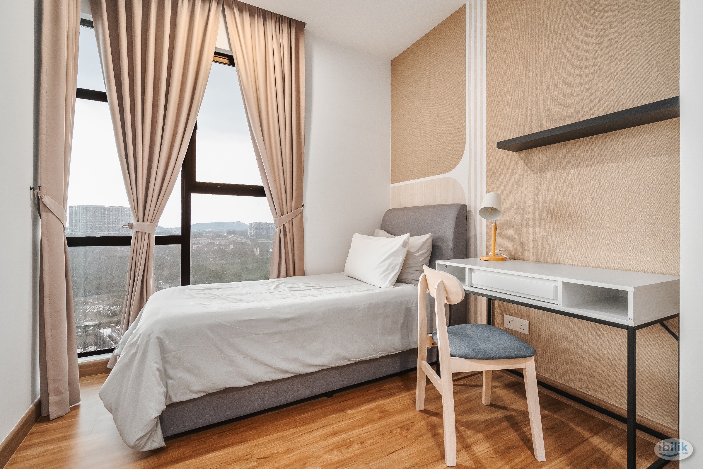 AraTre Residence Cozy Middle Room near to LRT Ara Damansara - Image 3