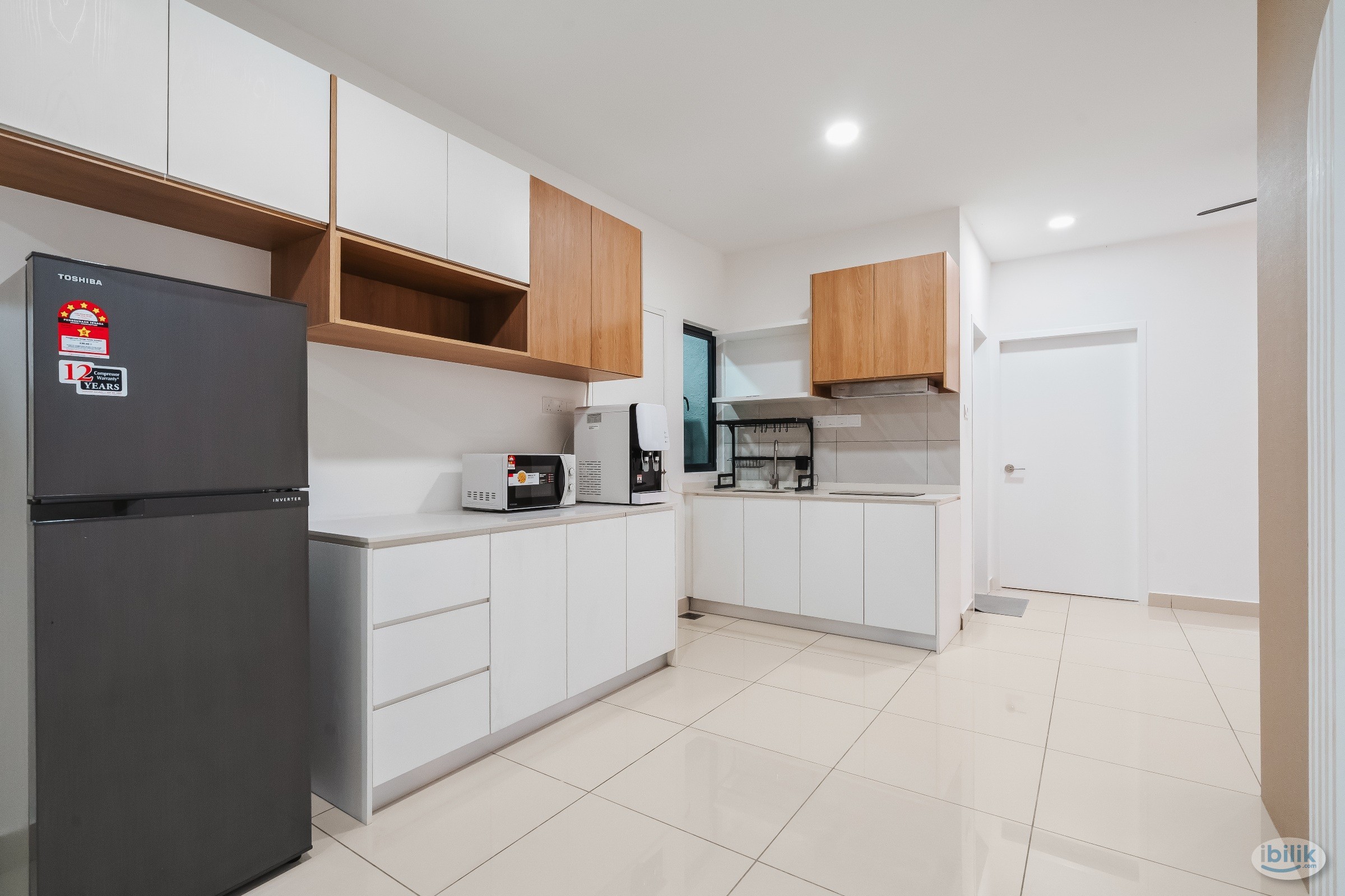 AraTre Residence Cozy Middle Room near to LRT Ara Damansara - Image 4