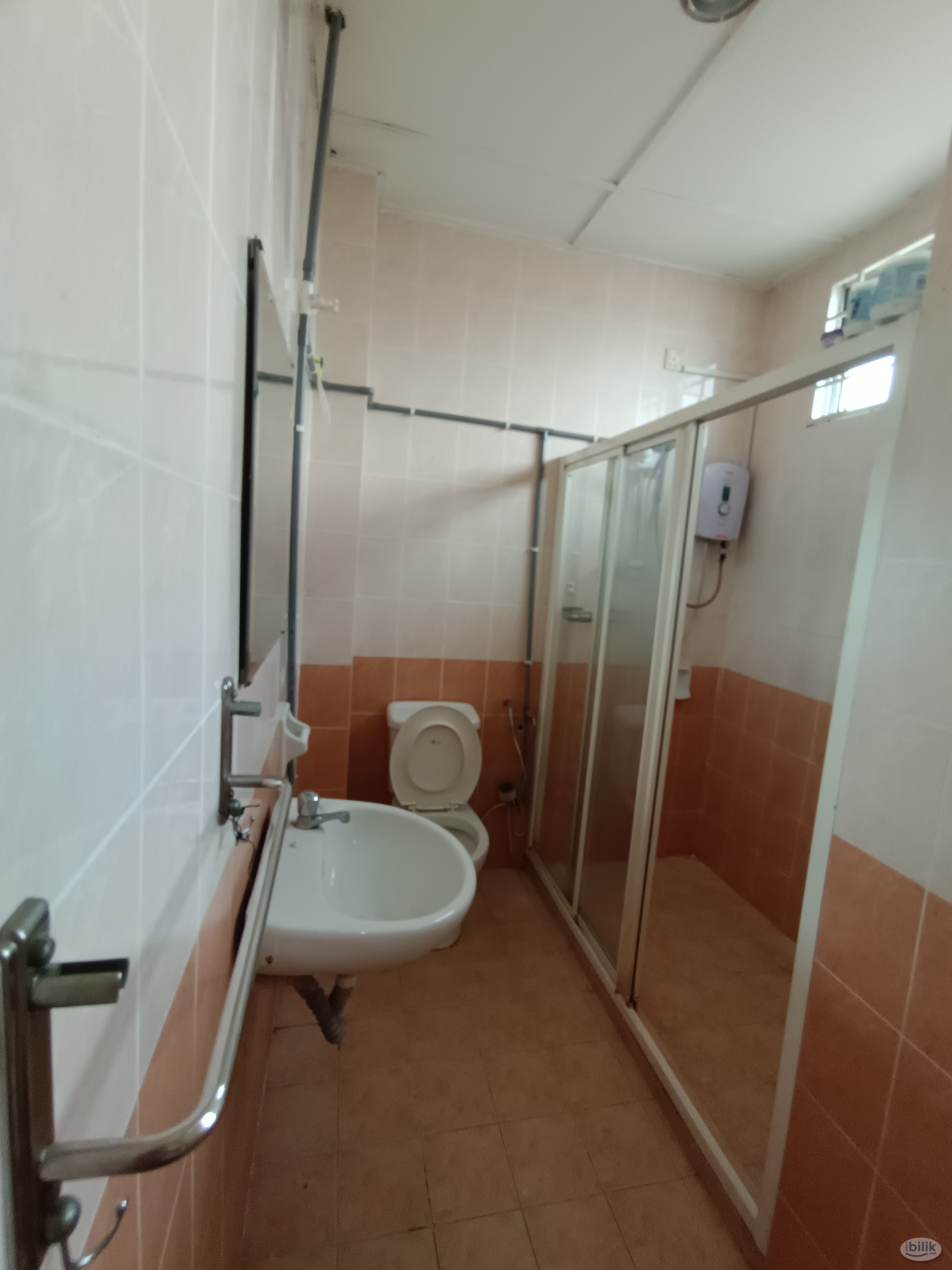 💥✨Low deposit!! Master Room for rent at Bukit Rimau, Kota Kemuning Shah Alam, 5min drive to Anggerik, Columbia Hospital  - Image 3