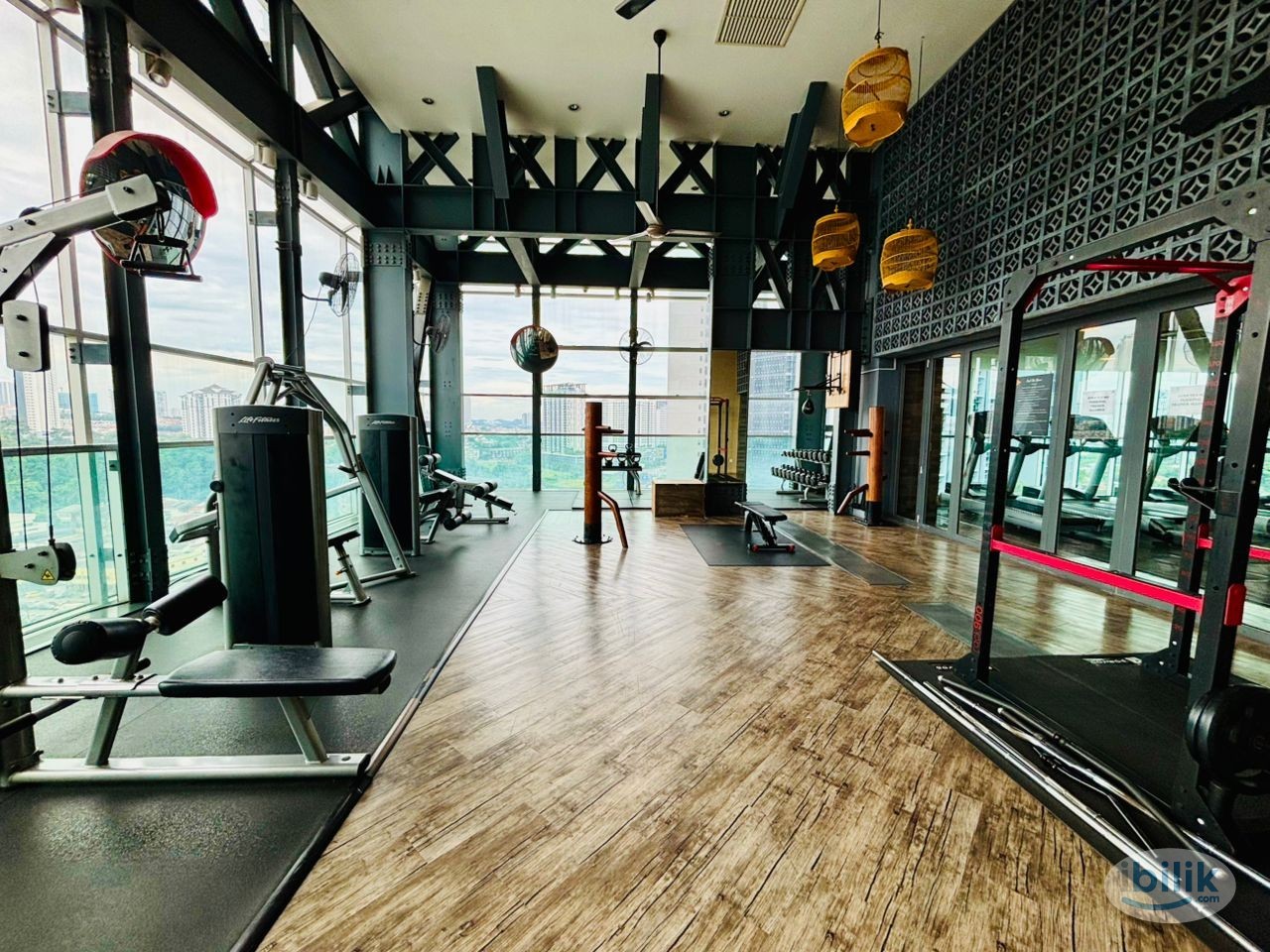 Female unit local only Old Klang Road 😍♥️🛣️ Condo type swimming pool, gym all include - Image 2