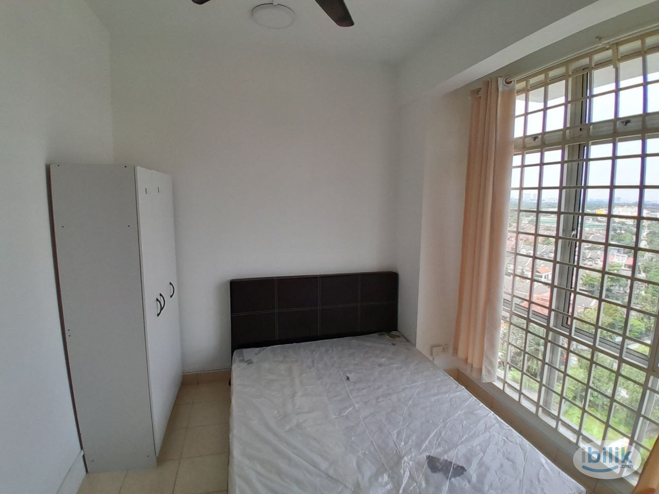 [Seri Atria Apartment] Mixed Gender Unit Medium Room with Aircond Rent 🎉Near HELP University, Subang 2 - Image 5