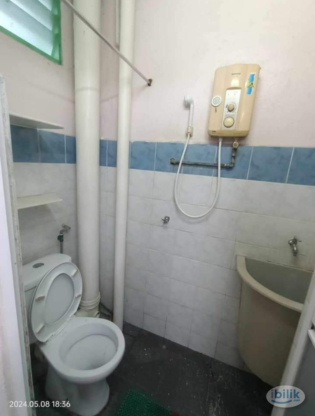 Middle Room at Bayan Lepas, Penang - Image 5