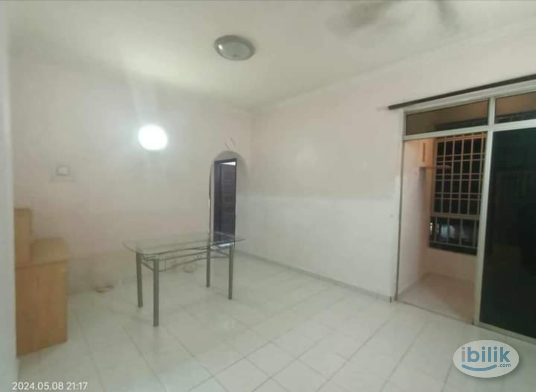 Middle Room at Bayan Lepas, Penang - Image 3