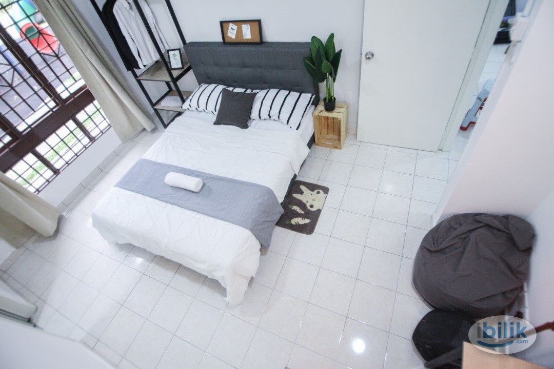 NEAR MRT SURIAN MASTER ROOM INCLUDED UTILITIES AT PALM SPRING 🥰 - Image 2