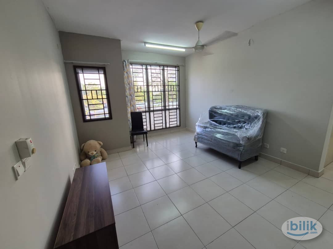 Master/Medium/Single Room (FEMALE UNIT) at Seri Baiduri, Setia Alam. - Image 2