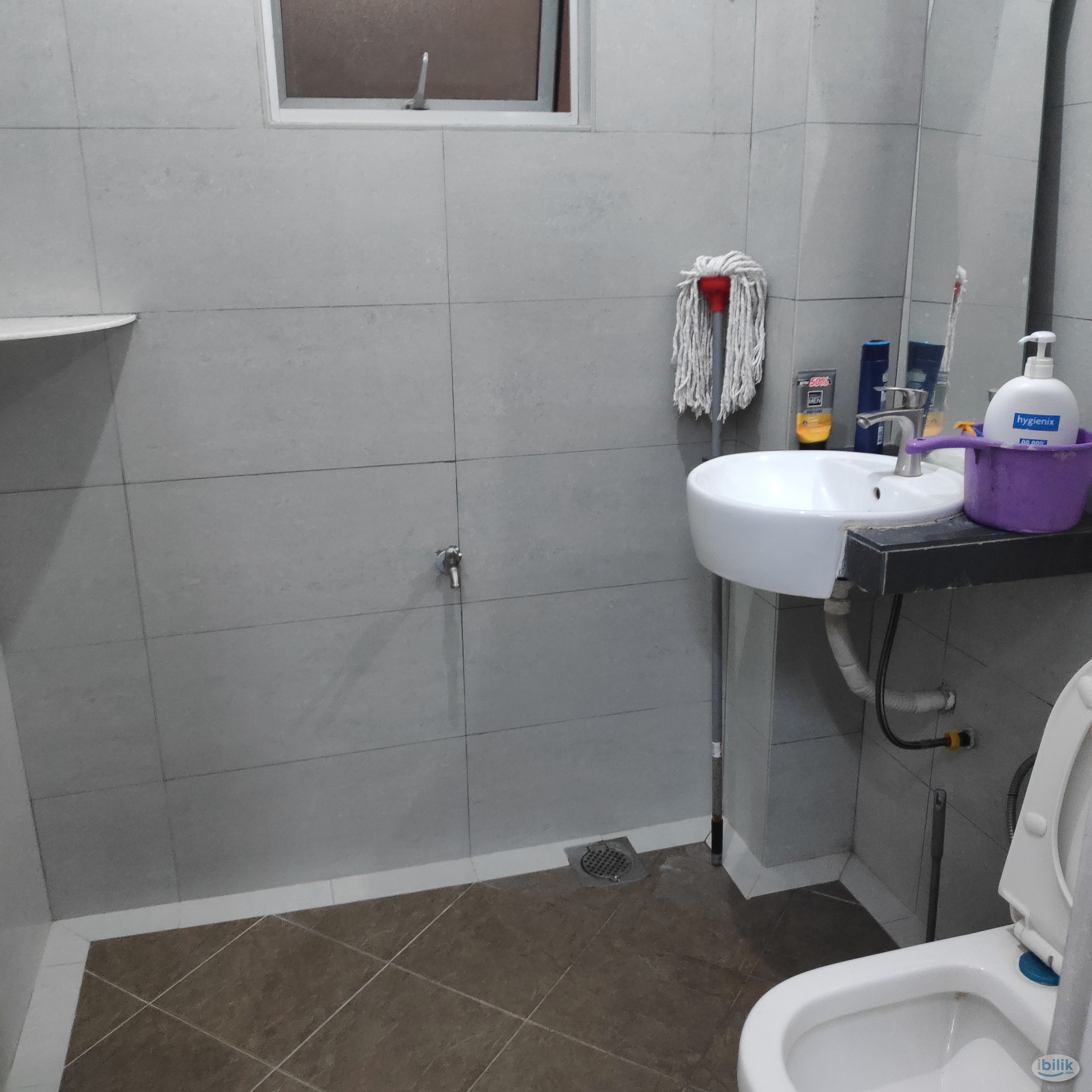 Masteroom Room ( Attached Bathroom )  at PJS 9, Bandar Sunway - Image 2