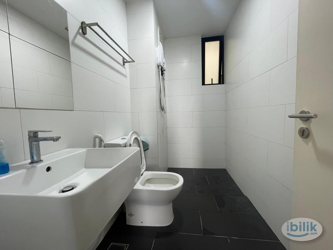 Master Room at SQWhere, Sungai Buloh - Image 3