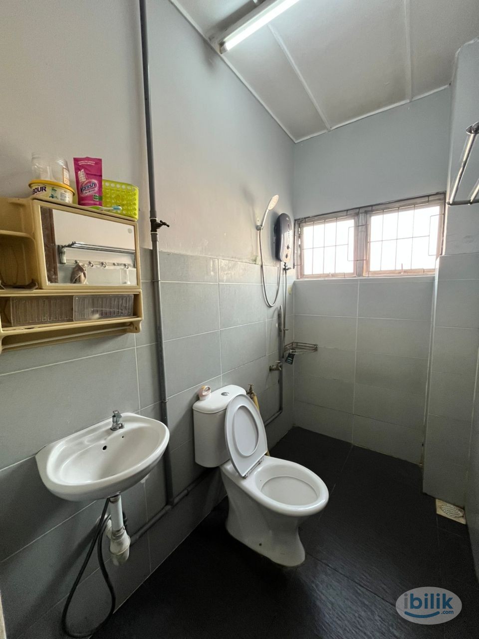 🤩LOW DEPOSIT🤩NICE ROOM FOR RENT AT SS2 PETALING JAYA🎏🎏NEAR FOOD STALL , BANK, BUSSTOP✨✨ - Image 5