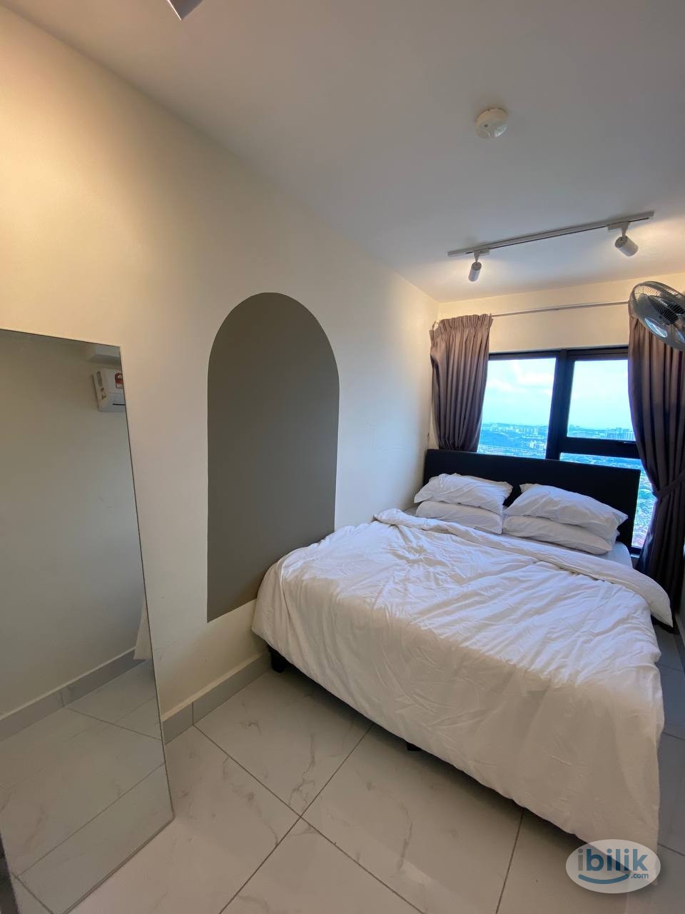 Middle Room Queen bed with Aircond & Window for Rent at Arte Cheras Taman Midah - Image 1