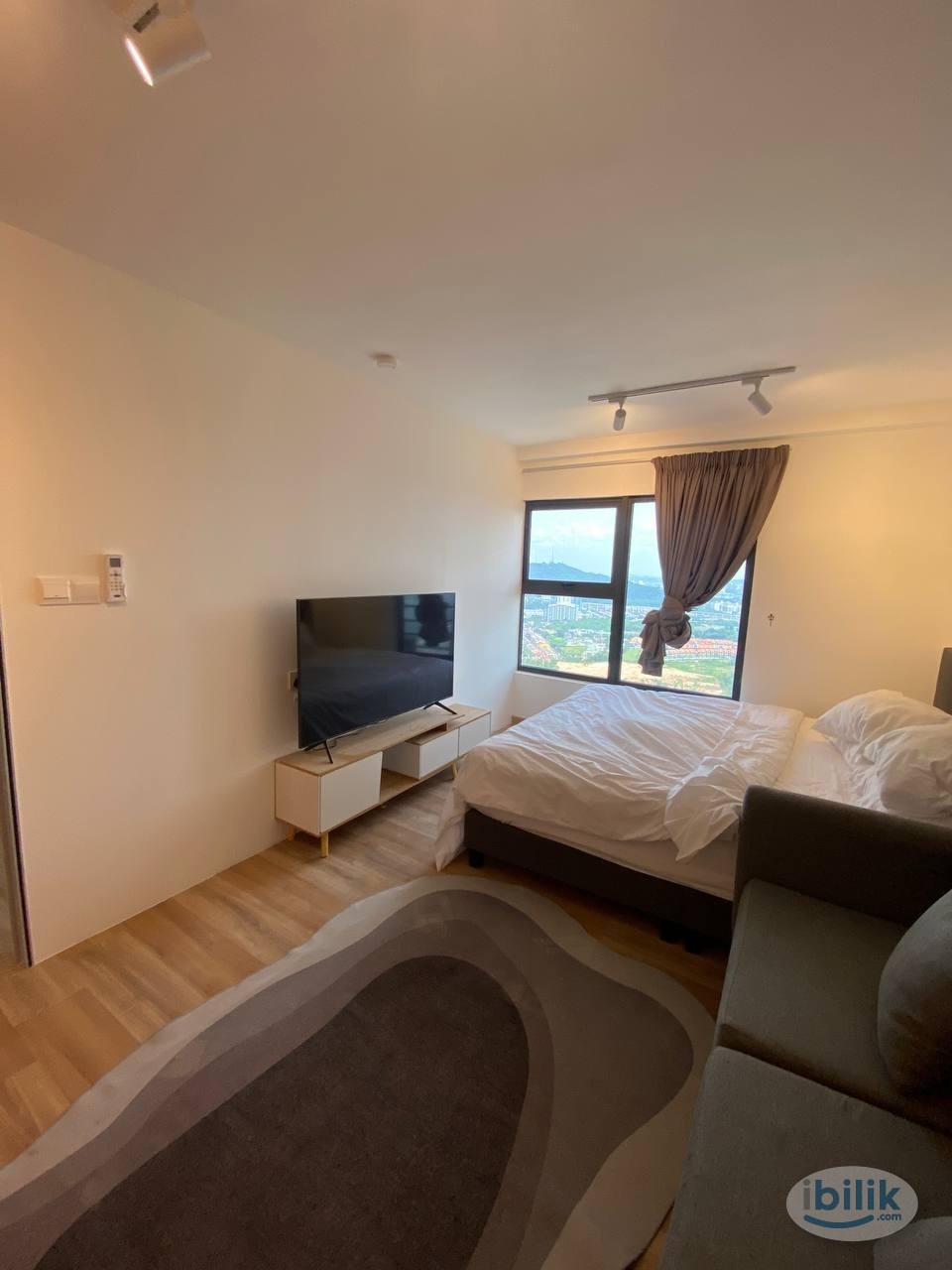 Big Room Queen Bed with Aircond & Window for Rent at Arte Cheras, Taman Midah - Image 3
