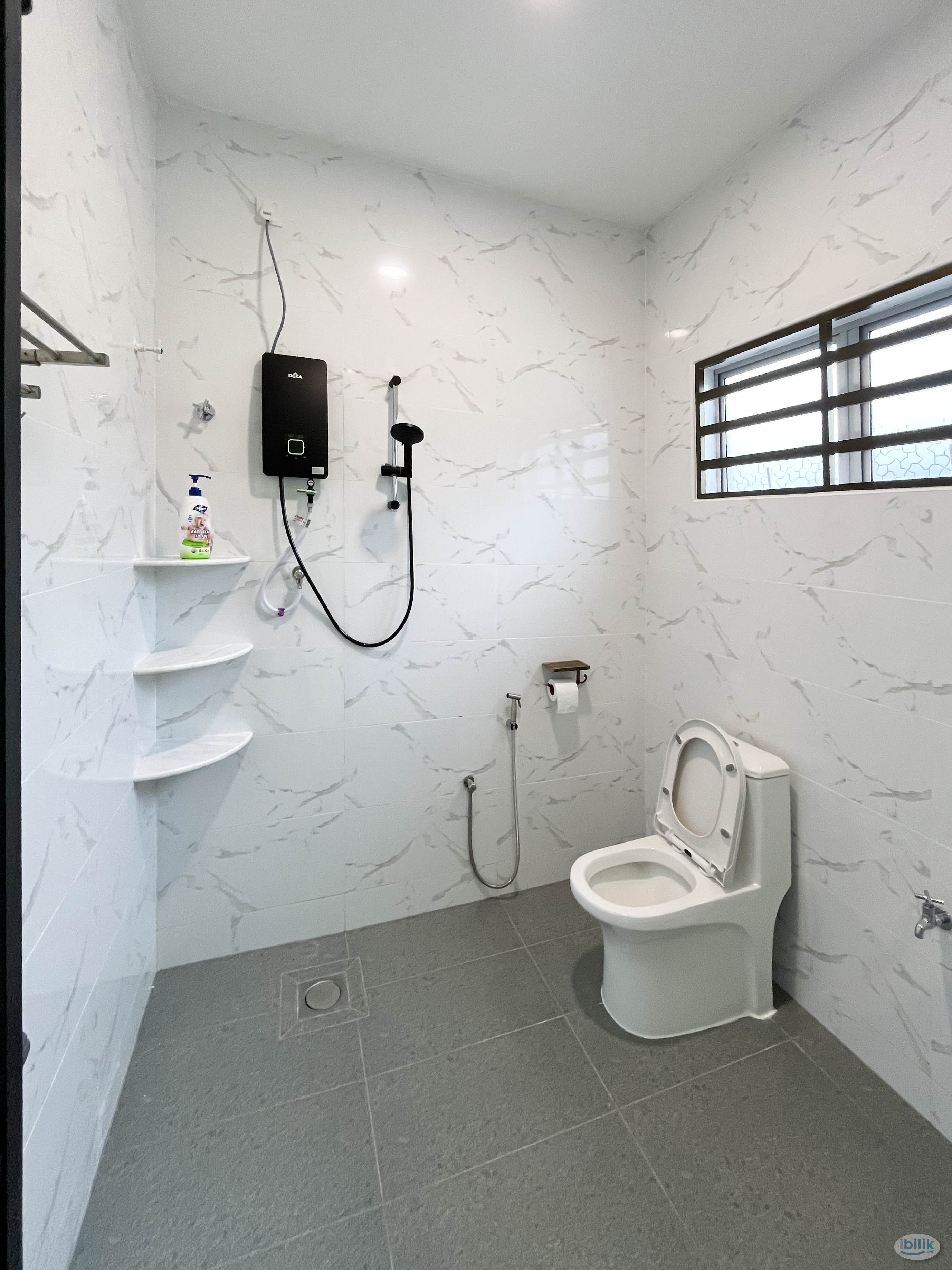 (Female only) Aircond room with Bathroom at Taman Perak, Ipoh - Image 3