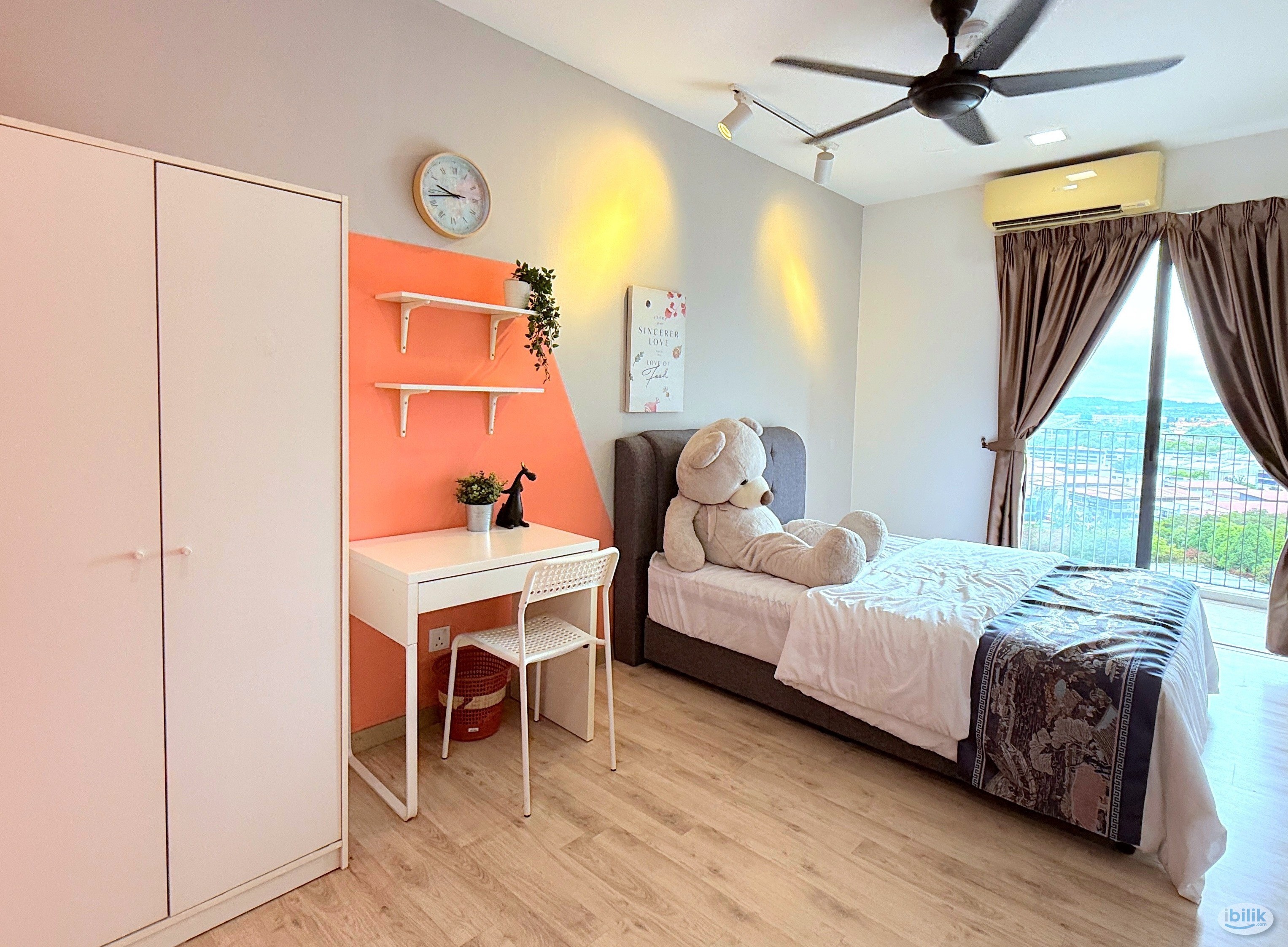 Master Room at Emporis for Female Free Parking - Image 1