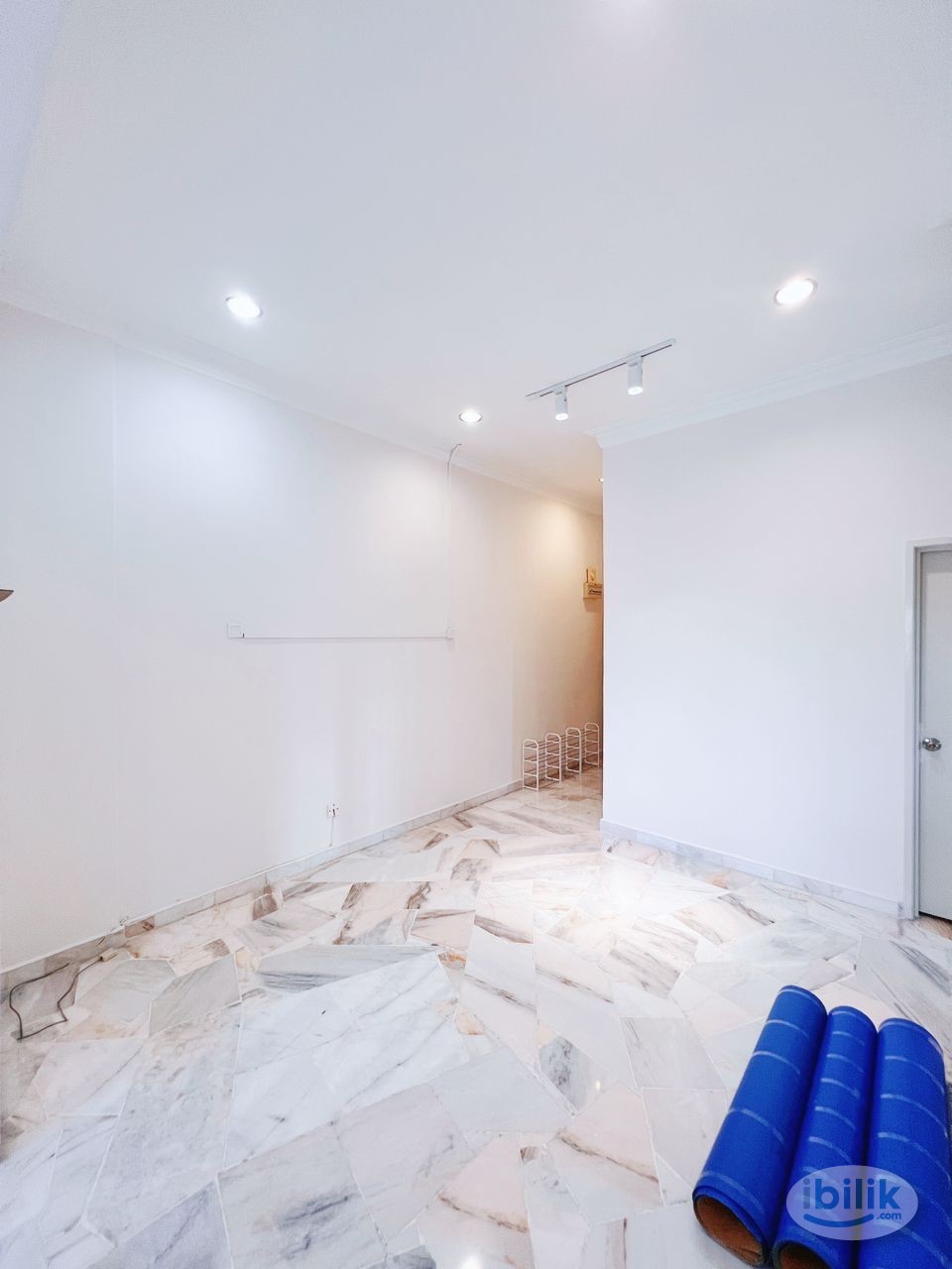 NEWLY RENOVATED Queen Master Room at Danau Idaman, Taman Desa, KL - Image 5