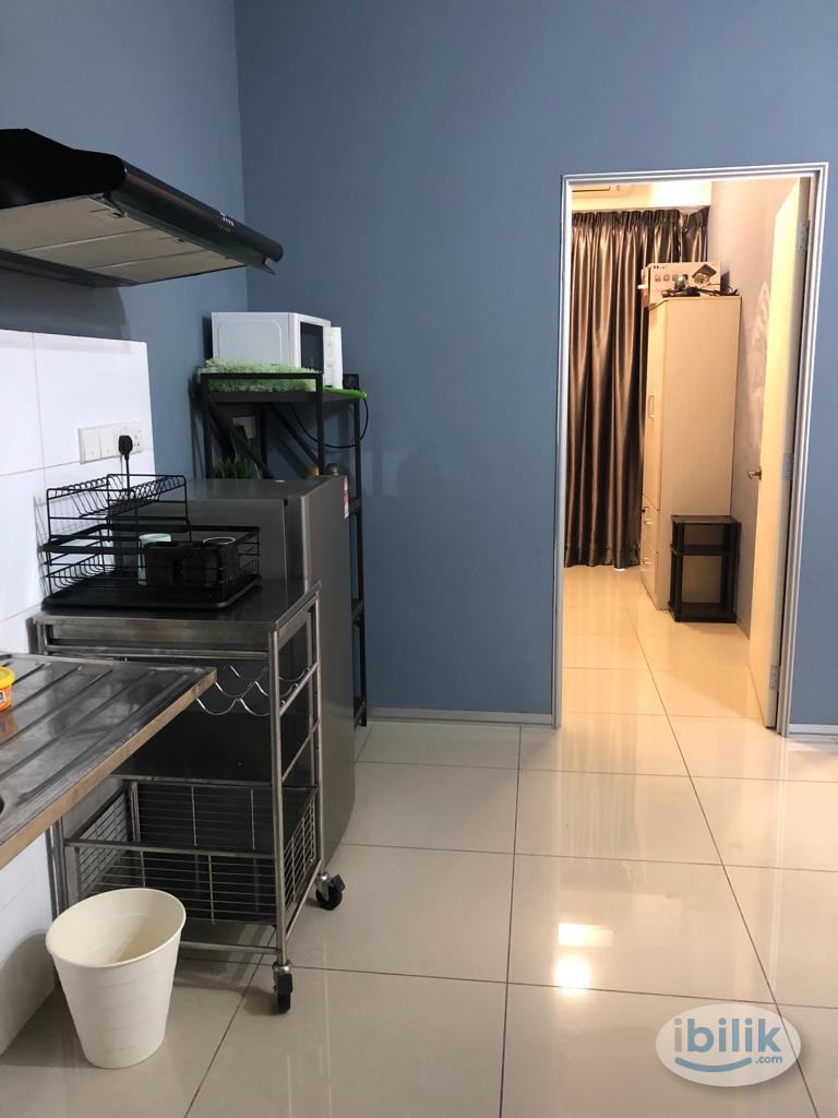 Single Room with Balcony at Paramount Utropolis @ Glenmarie, Shah Alam - Image 2
