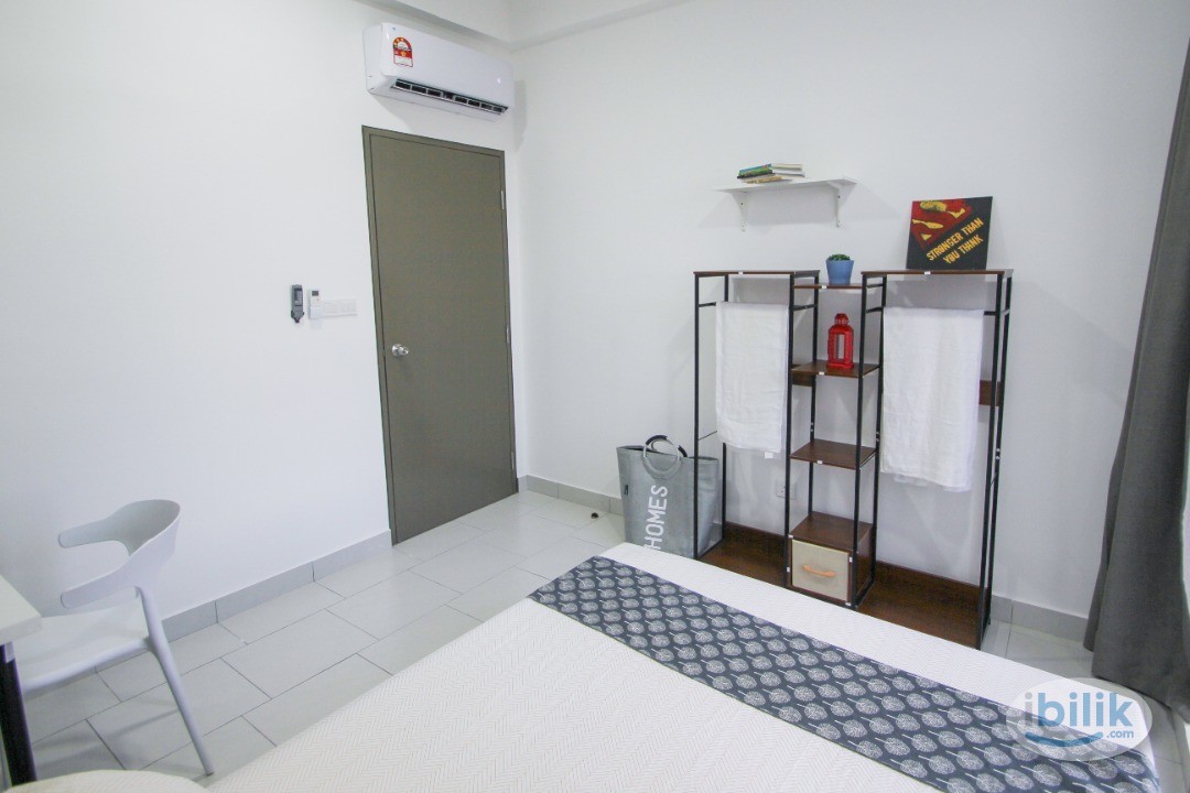 [NEAR UPM] Middle Room with Aircond & Window for Rent at Astetica Residence - Image 3