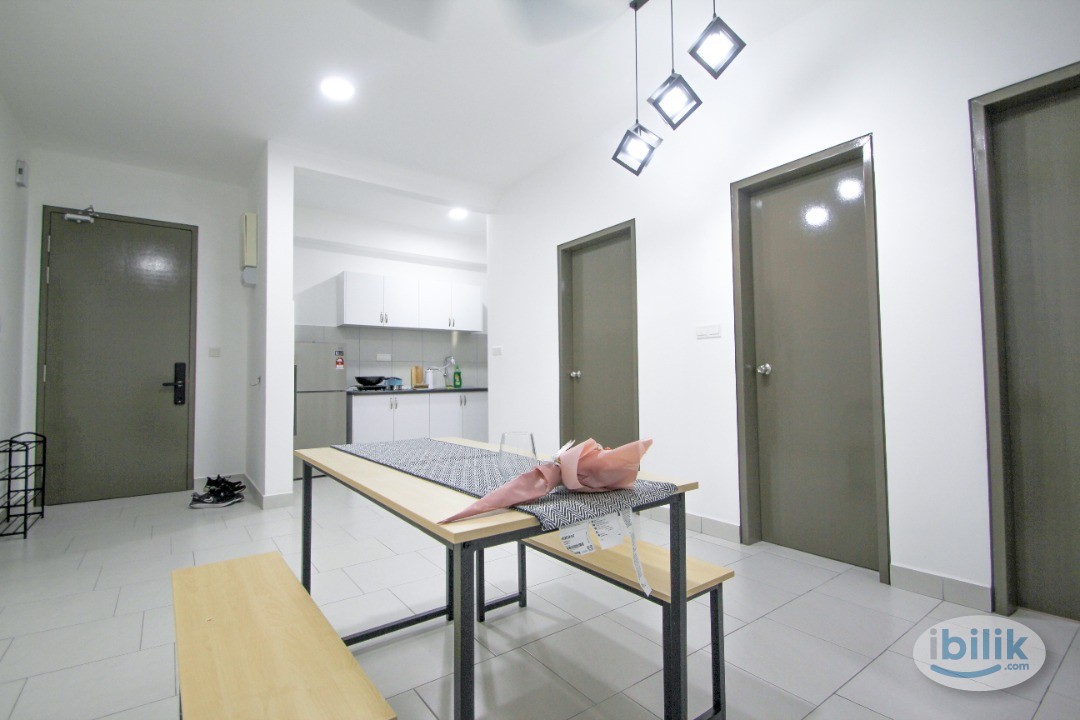 Single room with aircond & window for rent at Astetica Residence - Image 4
